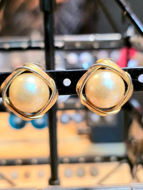 Vintage 1950's Clip-On Earrings