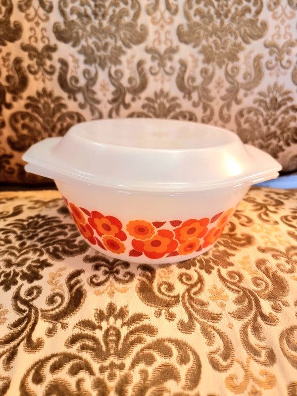 Vintage Brand New Deadstock Arcopal Lotus Oven Proof casserole Dish with Lid