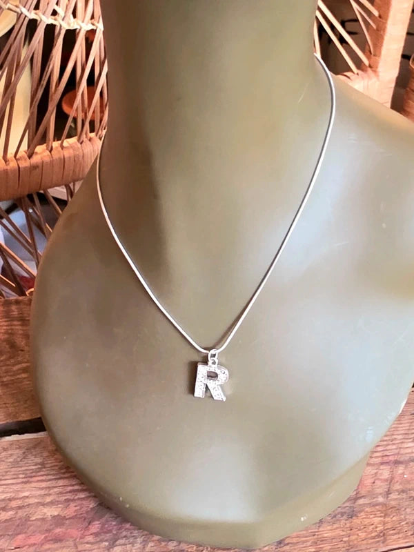 Vintage Y2K Initial R Necklace