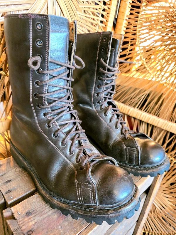 Vintage 90's Star Grommer Combat Boots