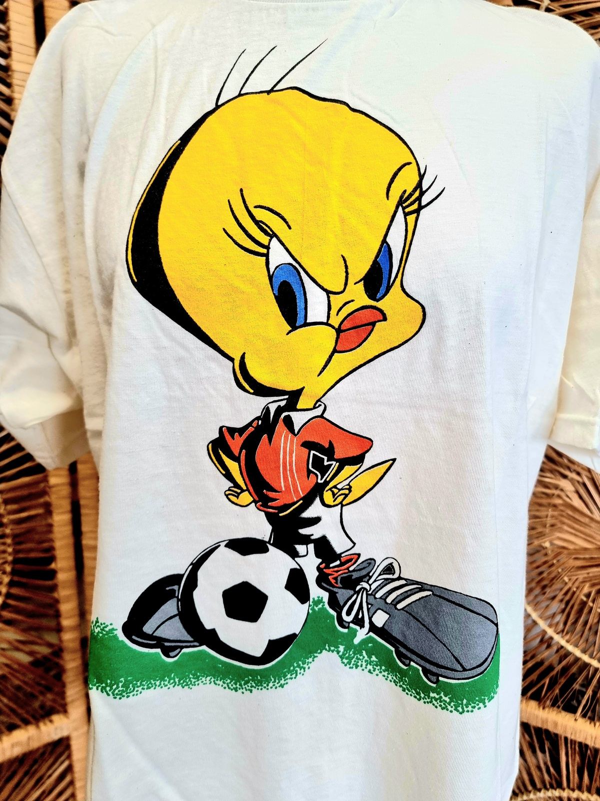 Brand New RARE Vintage 80s Deadstock Looney Tunes Tweety T-shirt