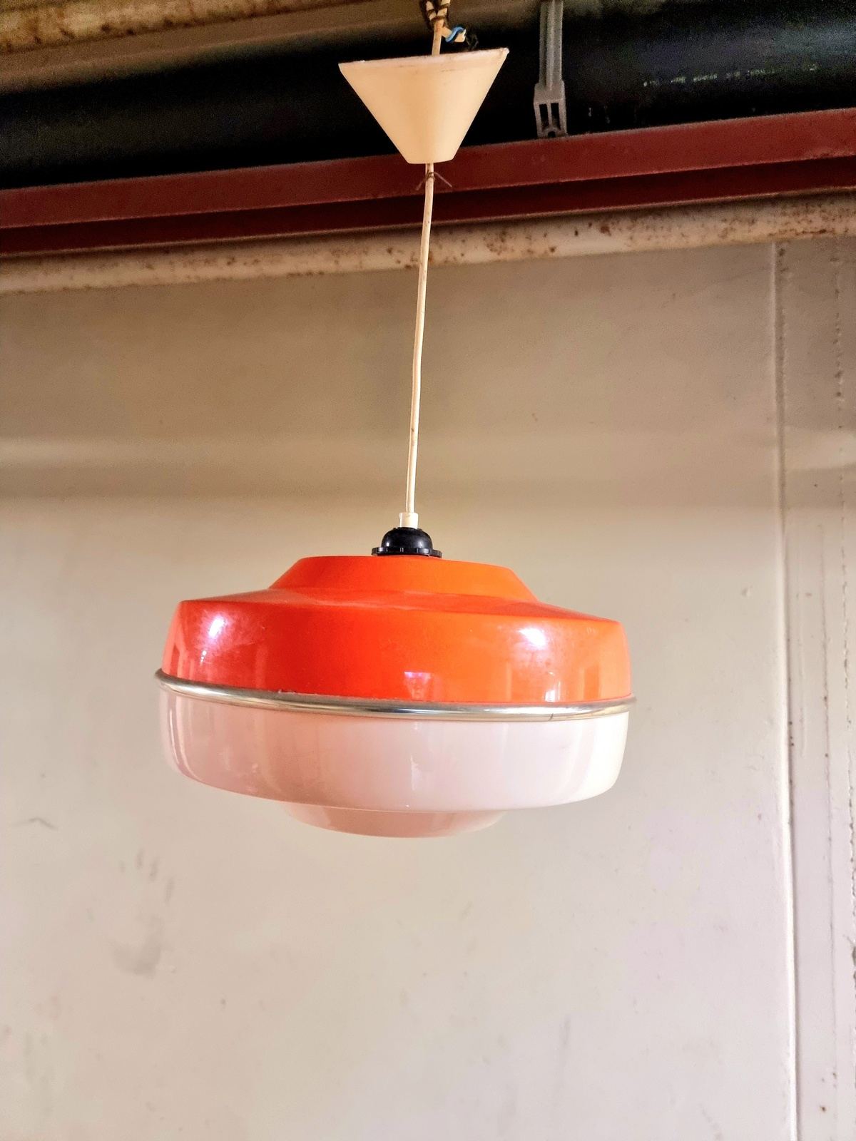 Retro Vintage 70s space age UFO pendant Hang Lamp