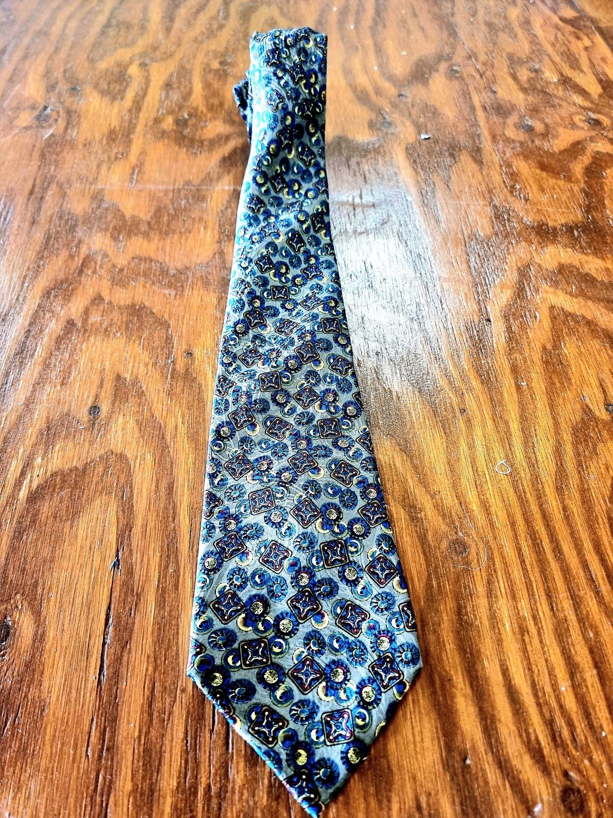 Tie