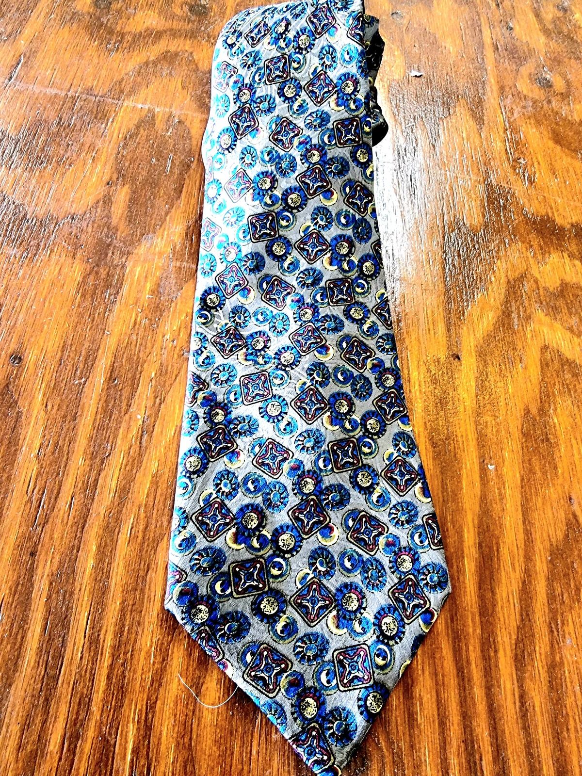 Tie