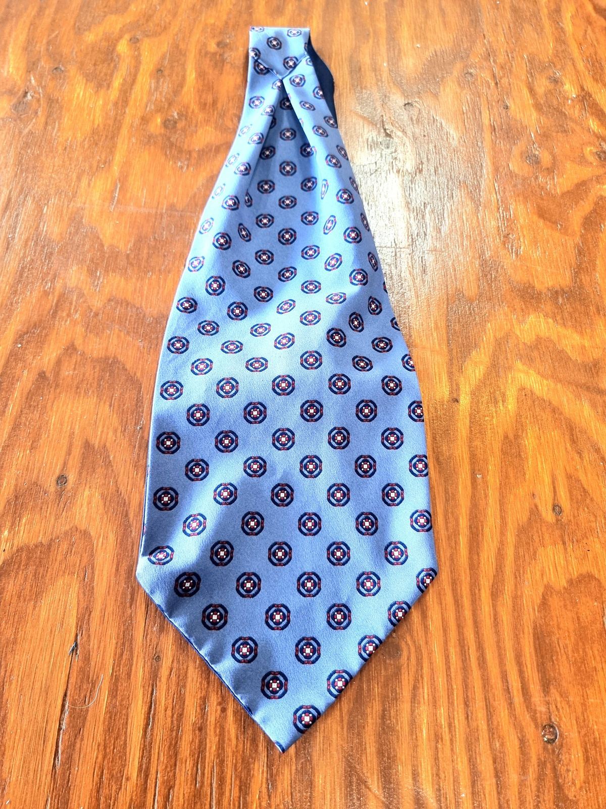 Tie