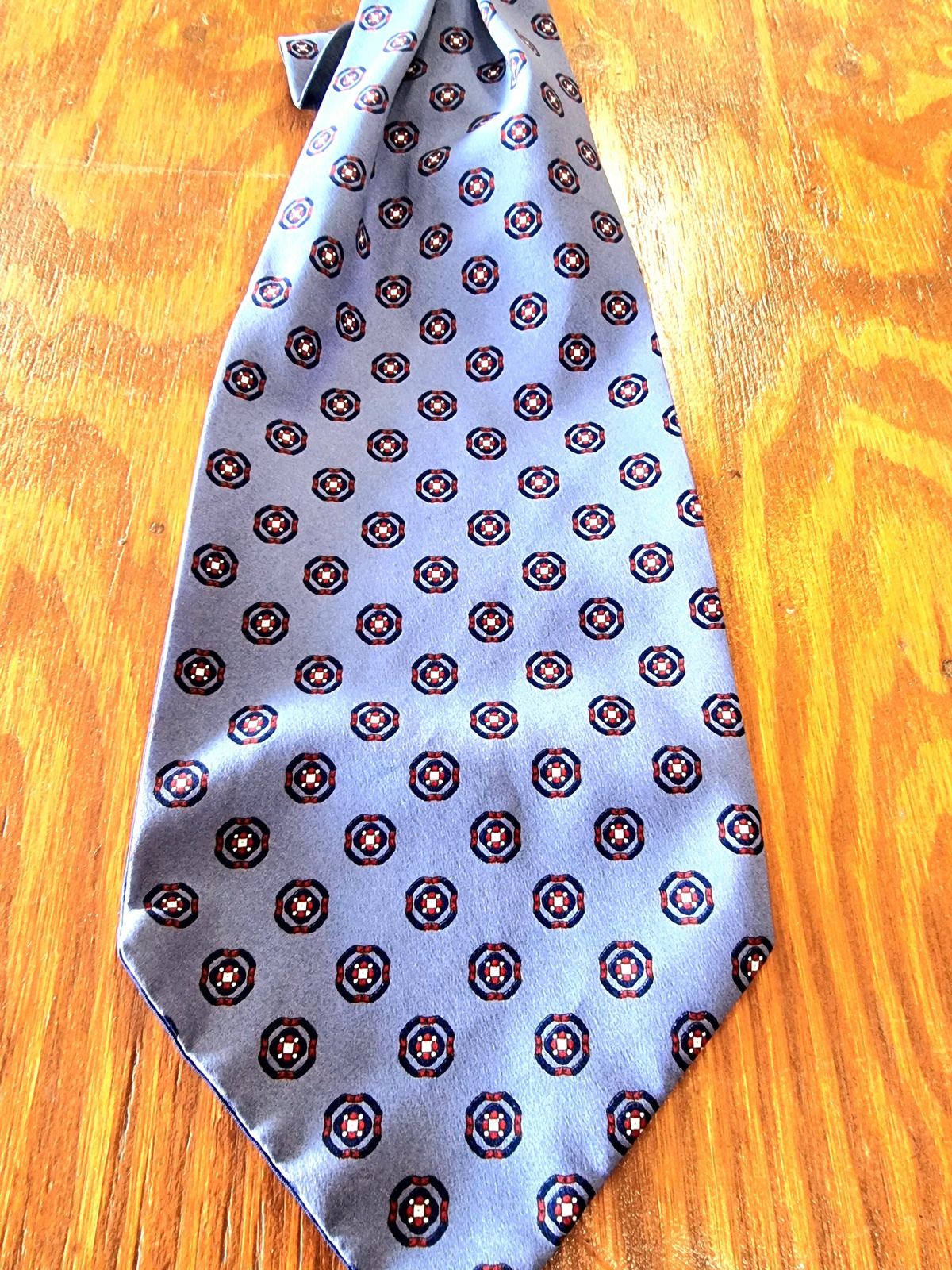 Tie