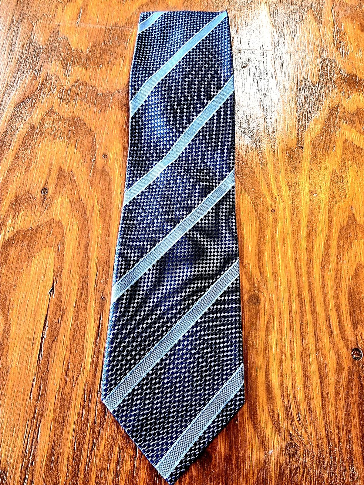 Tie