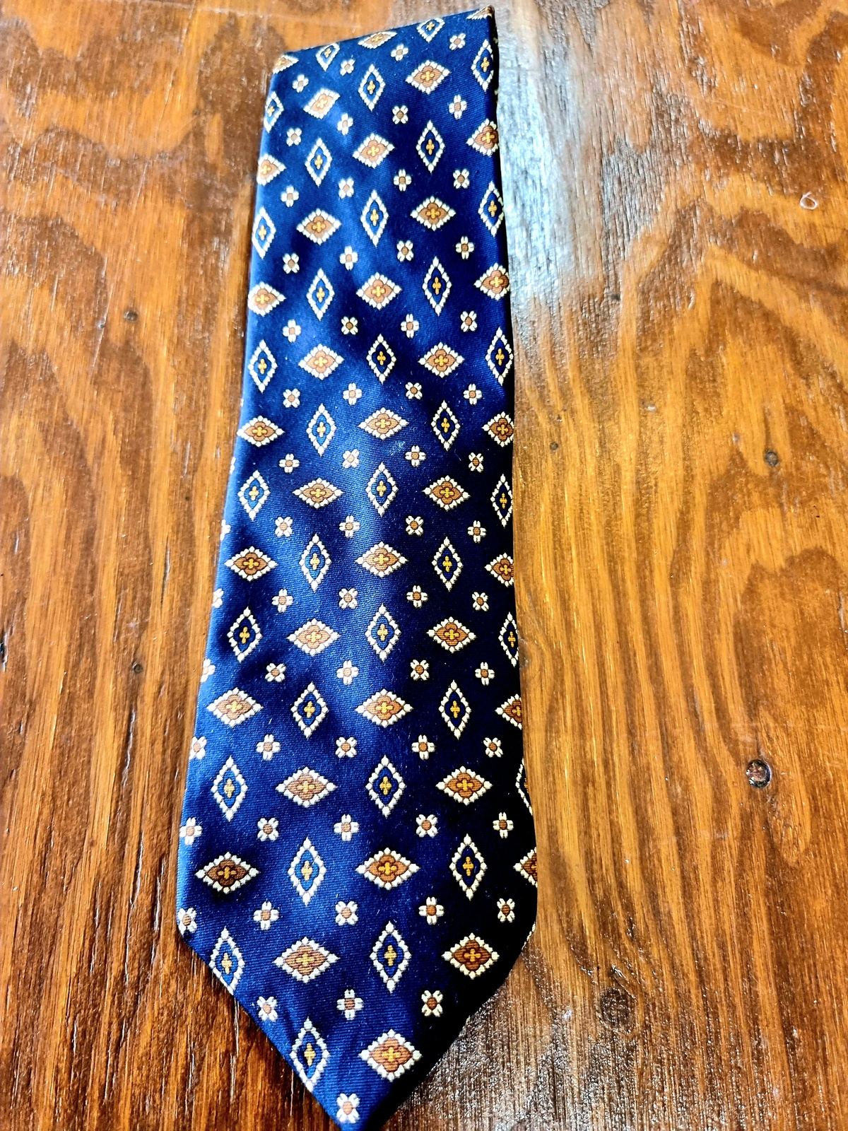 Tie
