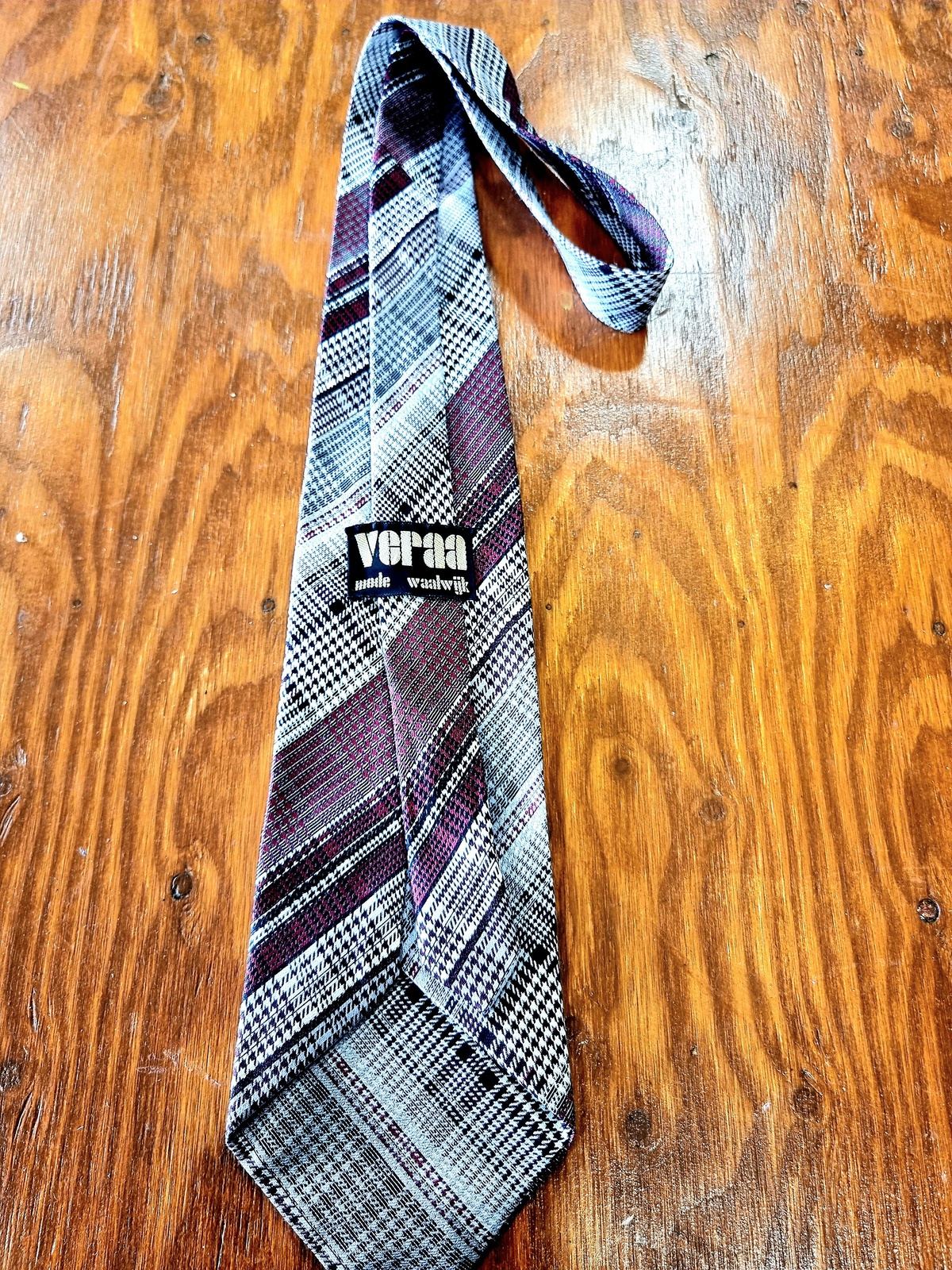 Tie