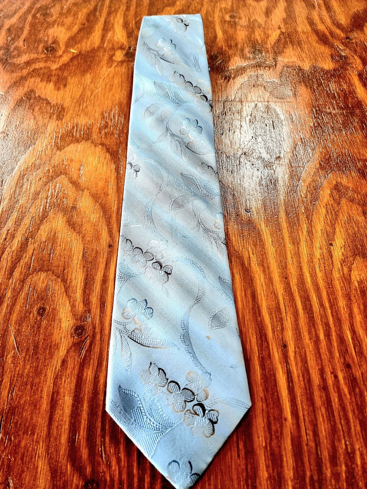 Tie