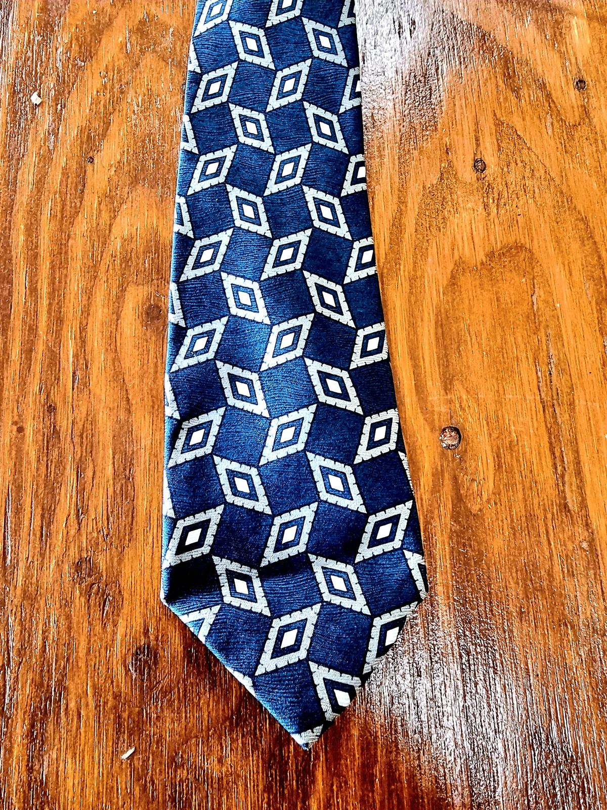 Tie