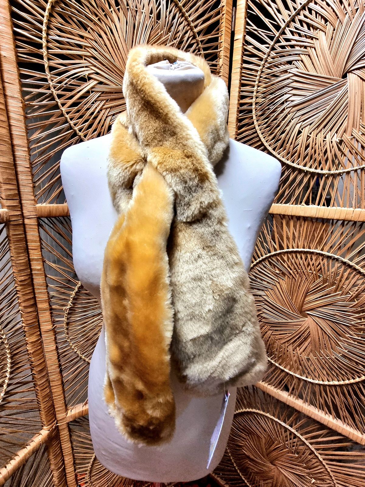 Fake fur scarf