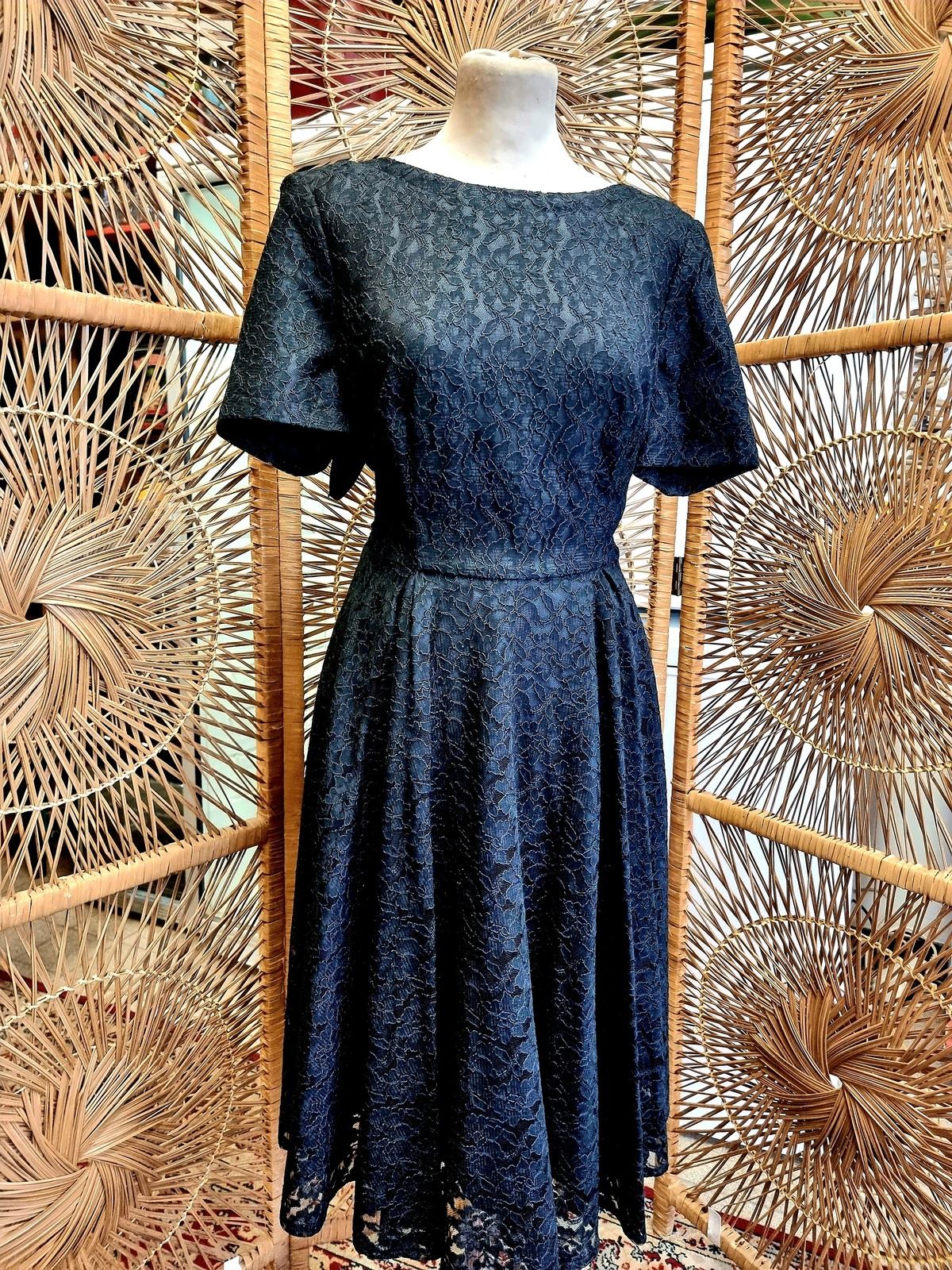 Vintage 80's Crèation Chou Chou Lace Dress