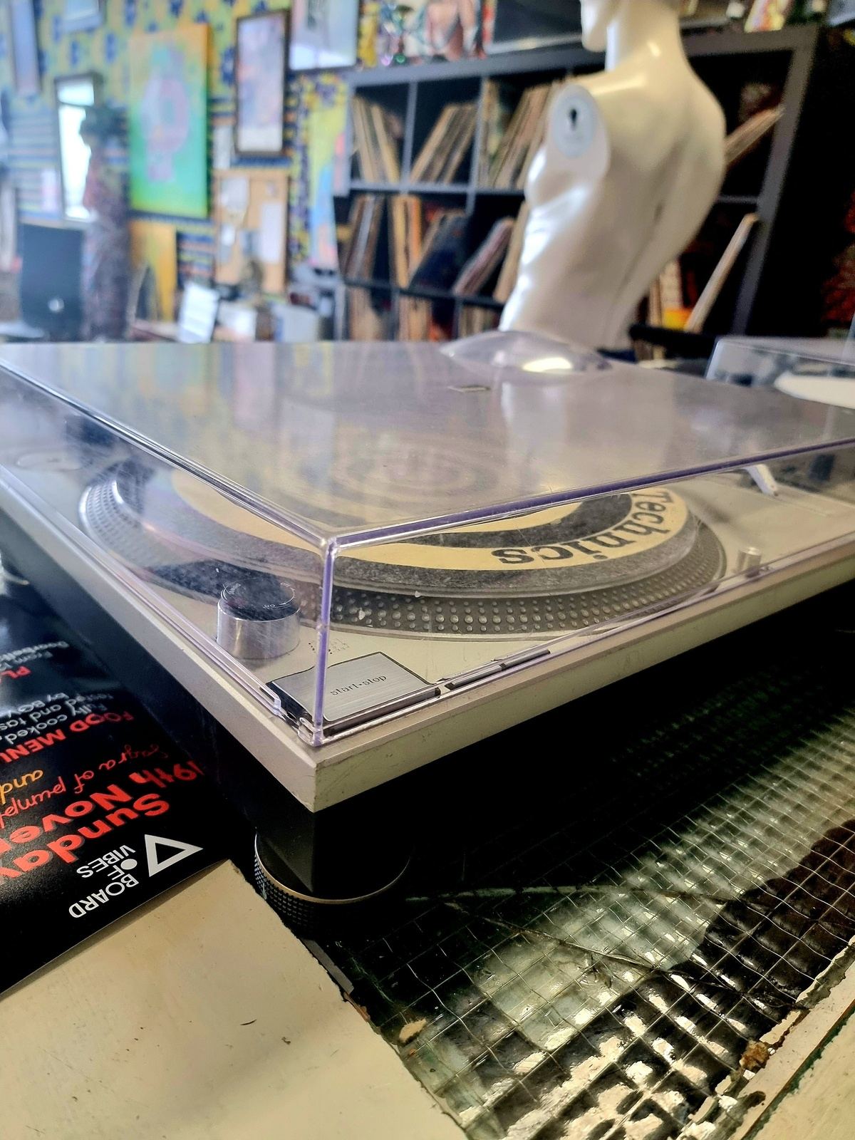 Technics Quartz Turntable SL1200-MK2 Record Player