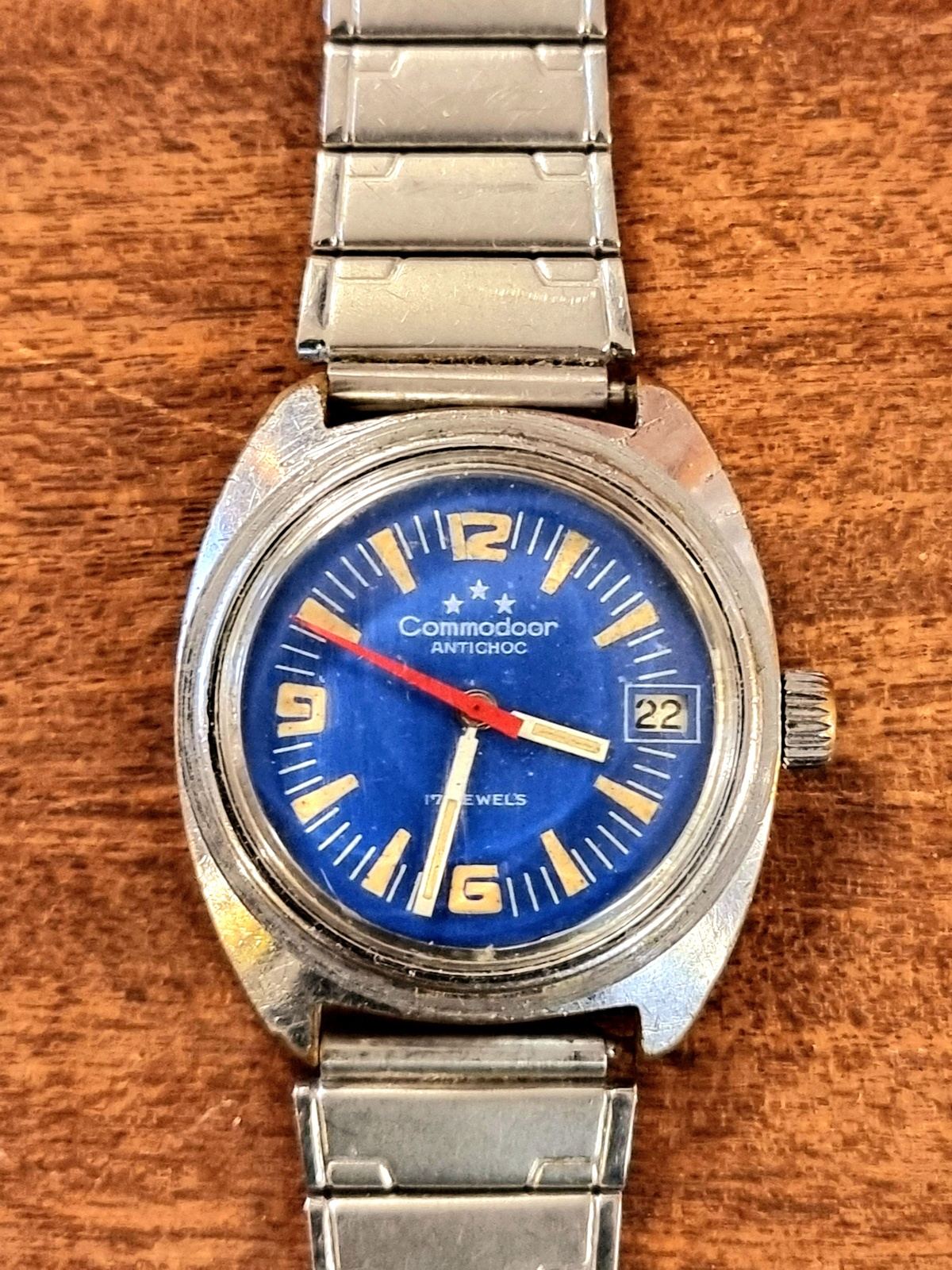 Vintage Commodoor Antichoc Watch
