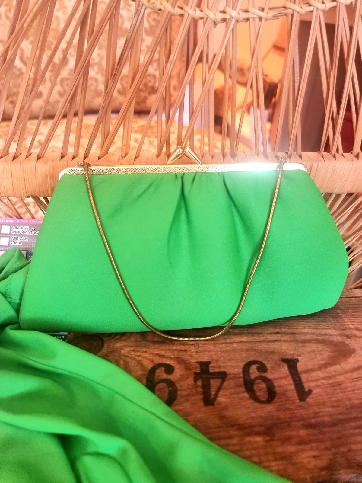 Handbag and gloves set