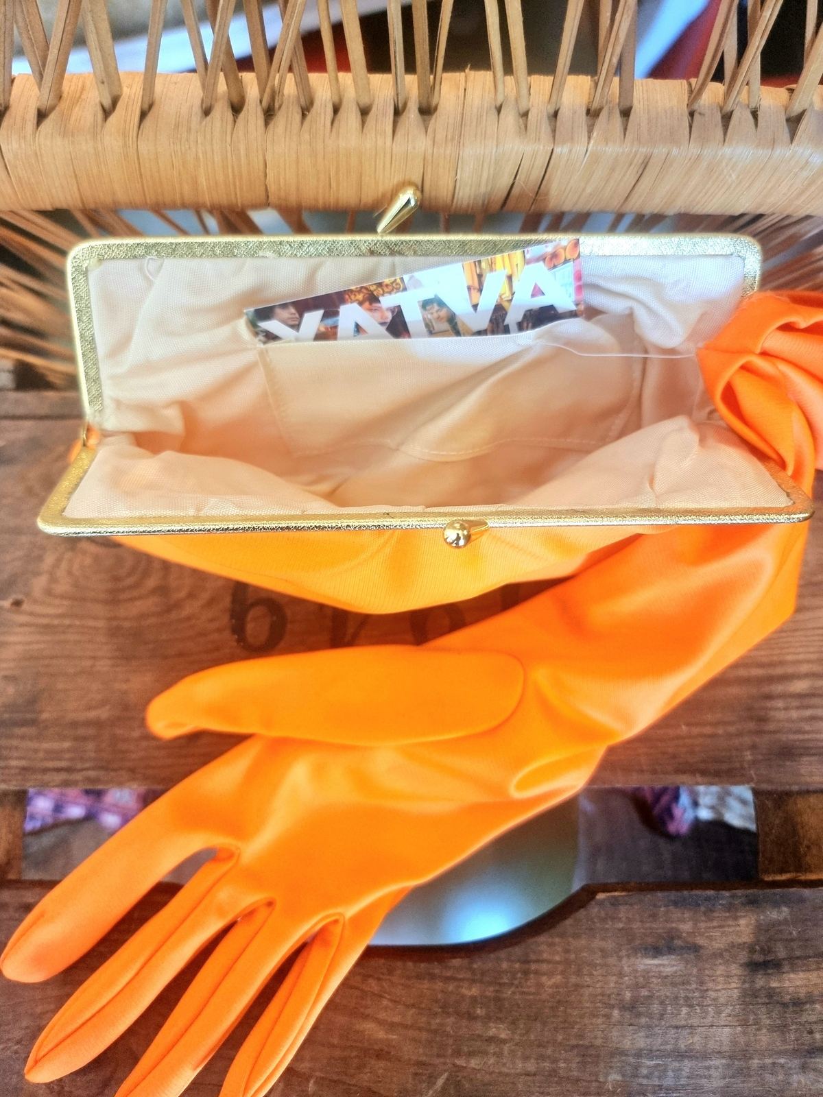 Purse and Gloves set