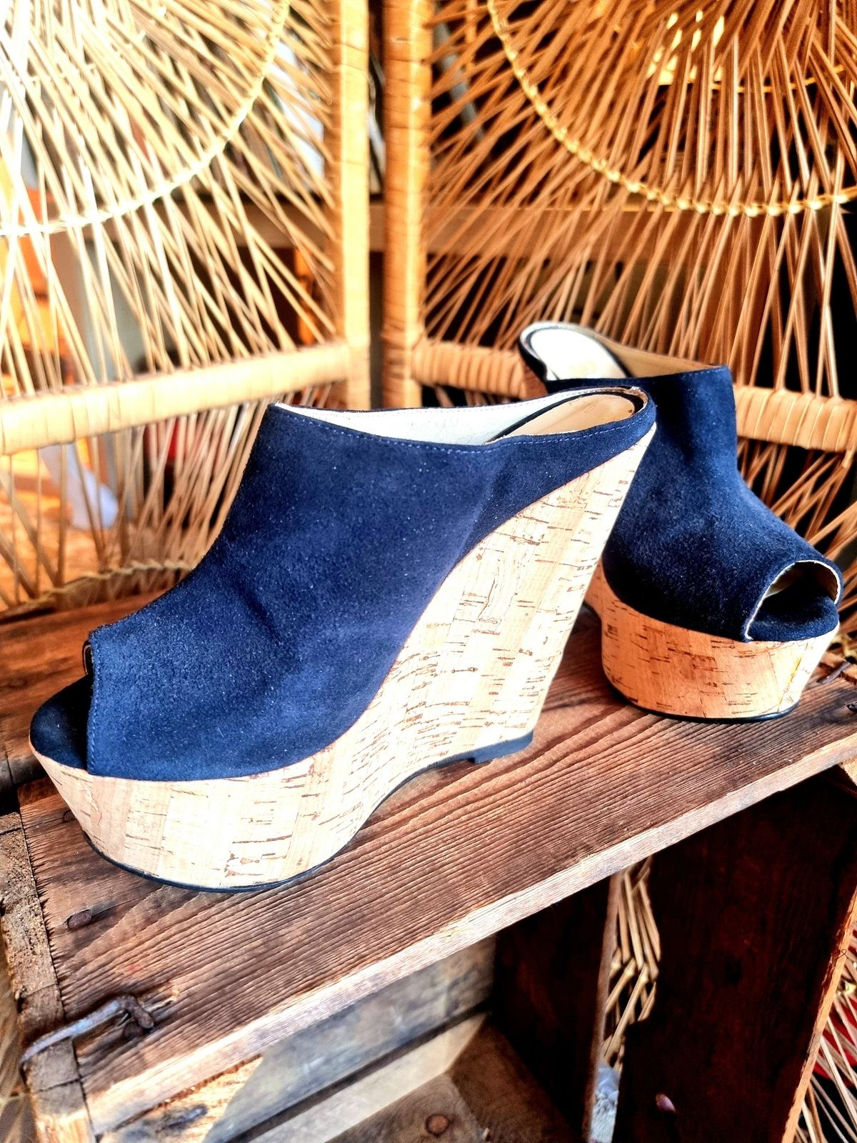 Wedge heels