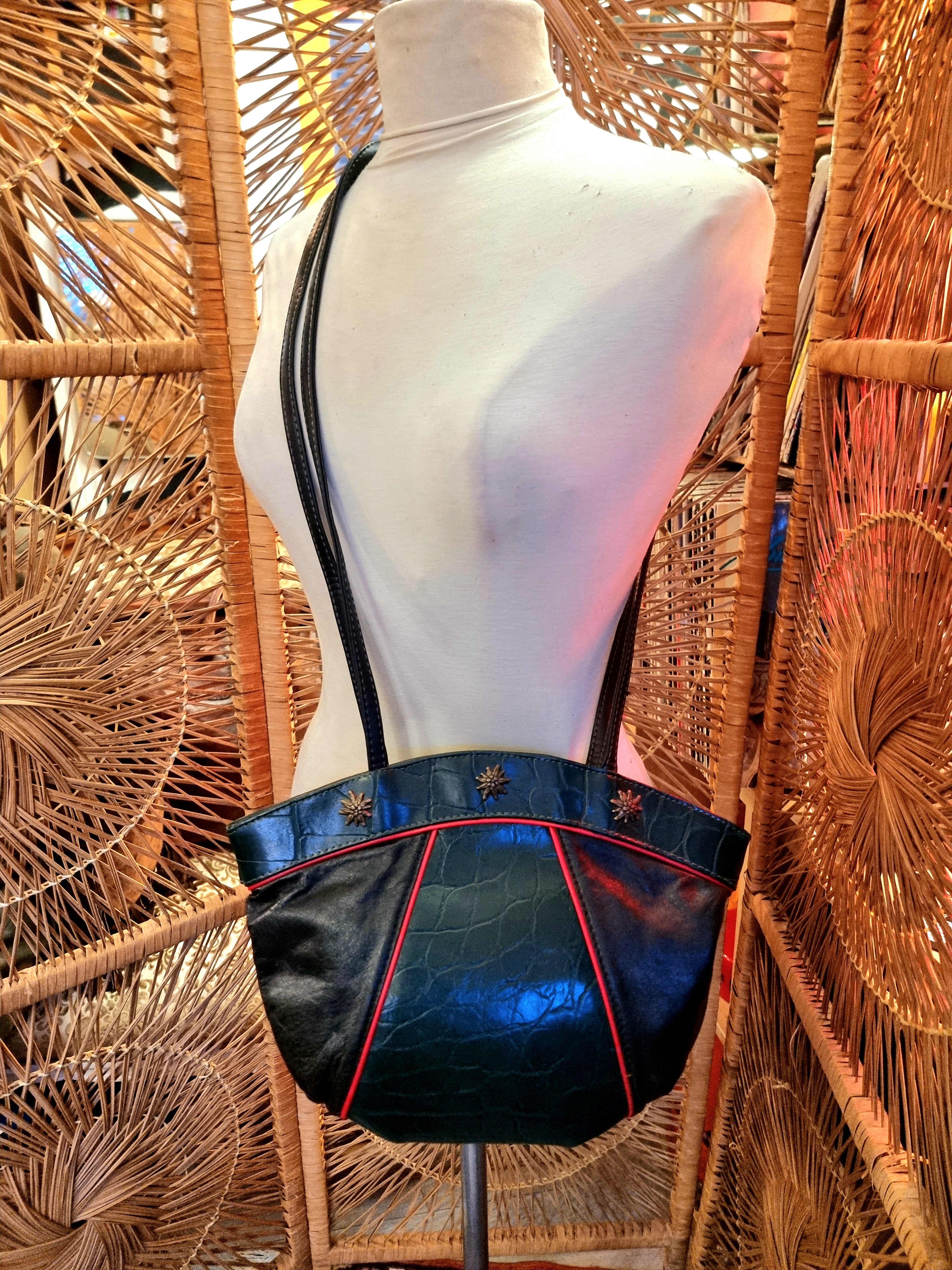 Shoulder bag