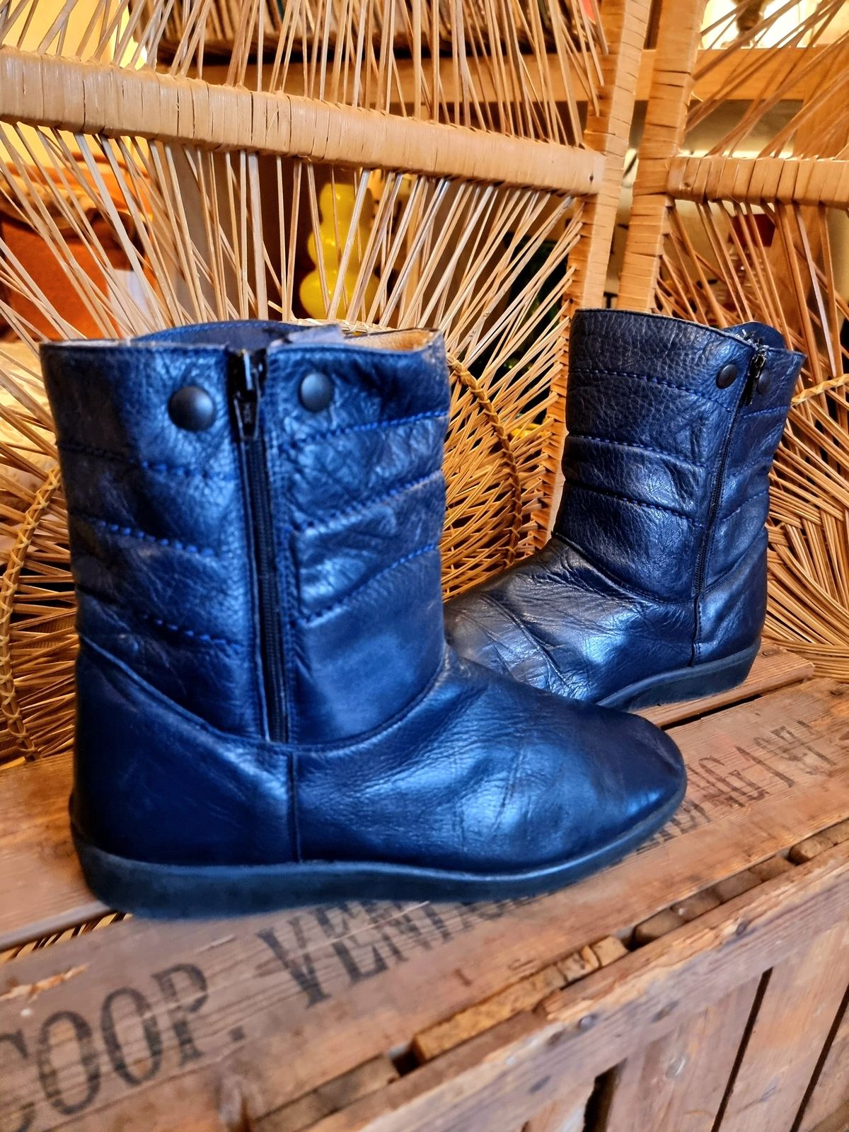 Vintage 80s Beta Ankle Boots