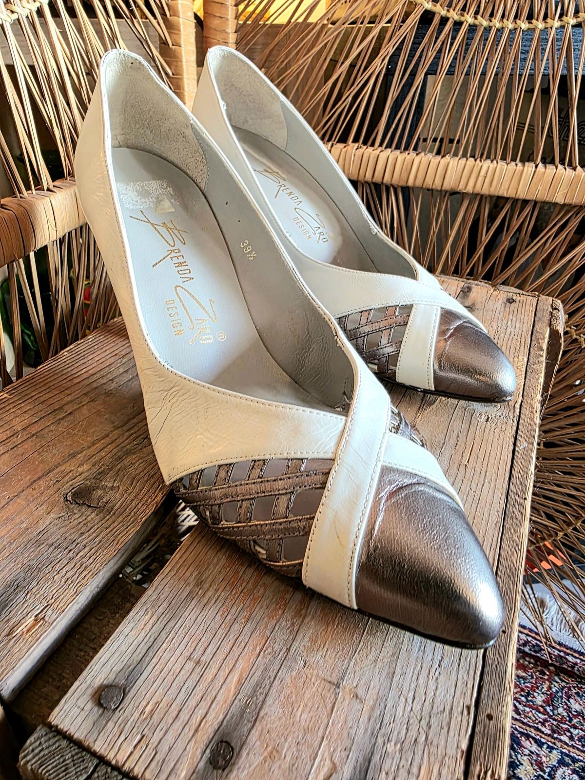 YV218 : Vintage 80´s Brenda Zaro Shoes