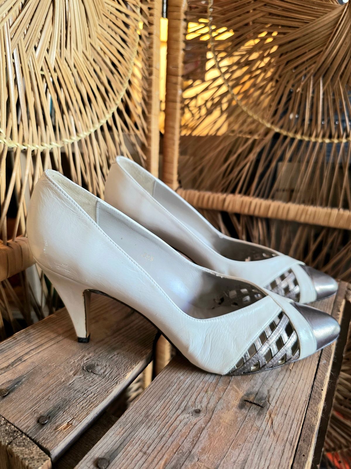 YV218 : Vintage 80´s Brenda Zaro Shoes