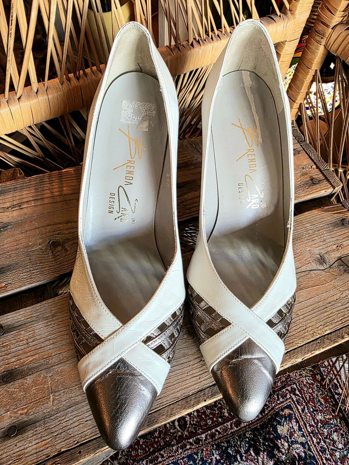 YV218 : Vintage 80´s Brenda Zaro Shoes