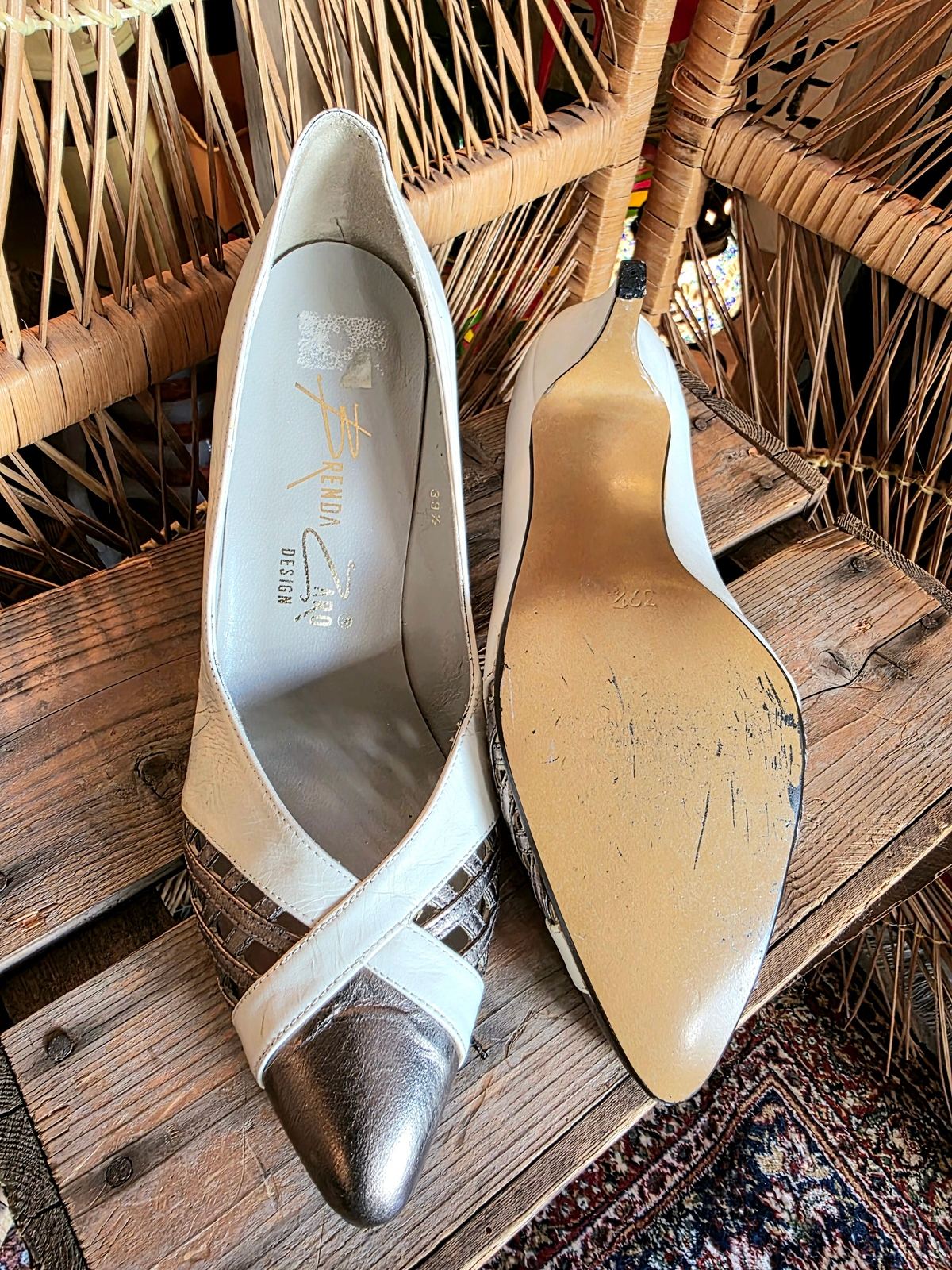 YV218 : Vintage 80´s Brenda Zaro Shoes