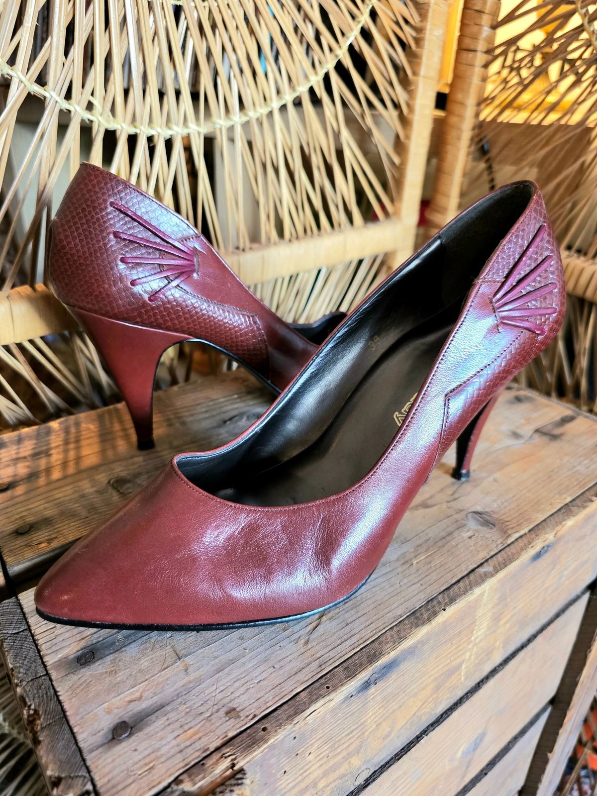 YV214 Vintage 80´s Young Lady shoes
