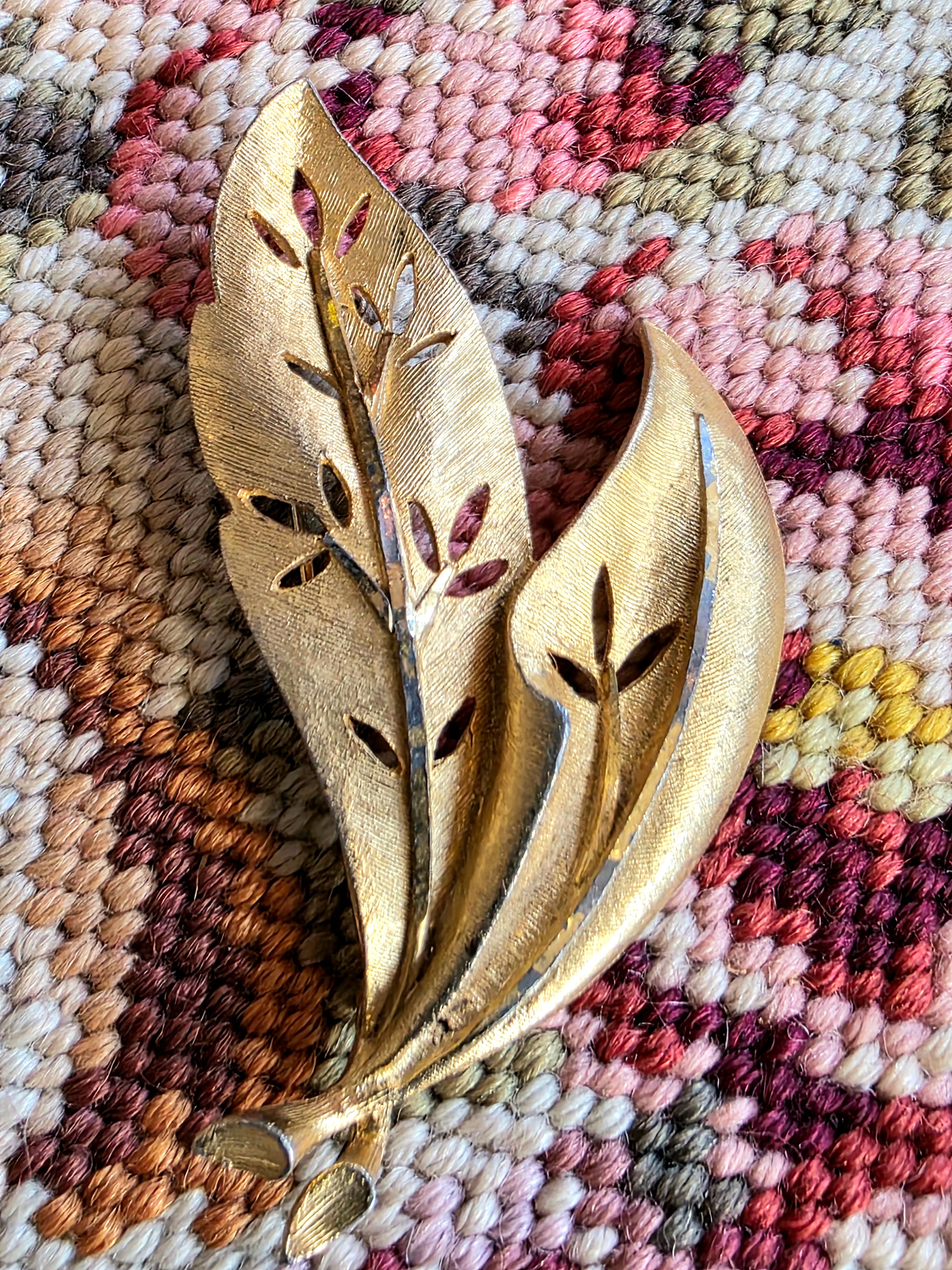 Vintage 80's Leaves Brooch