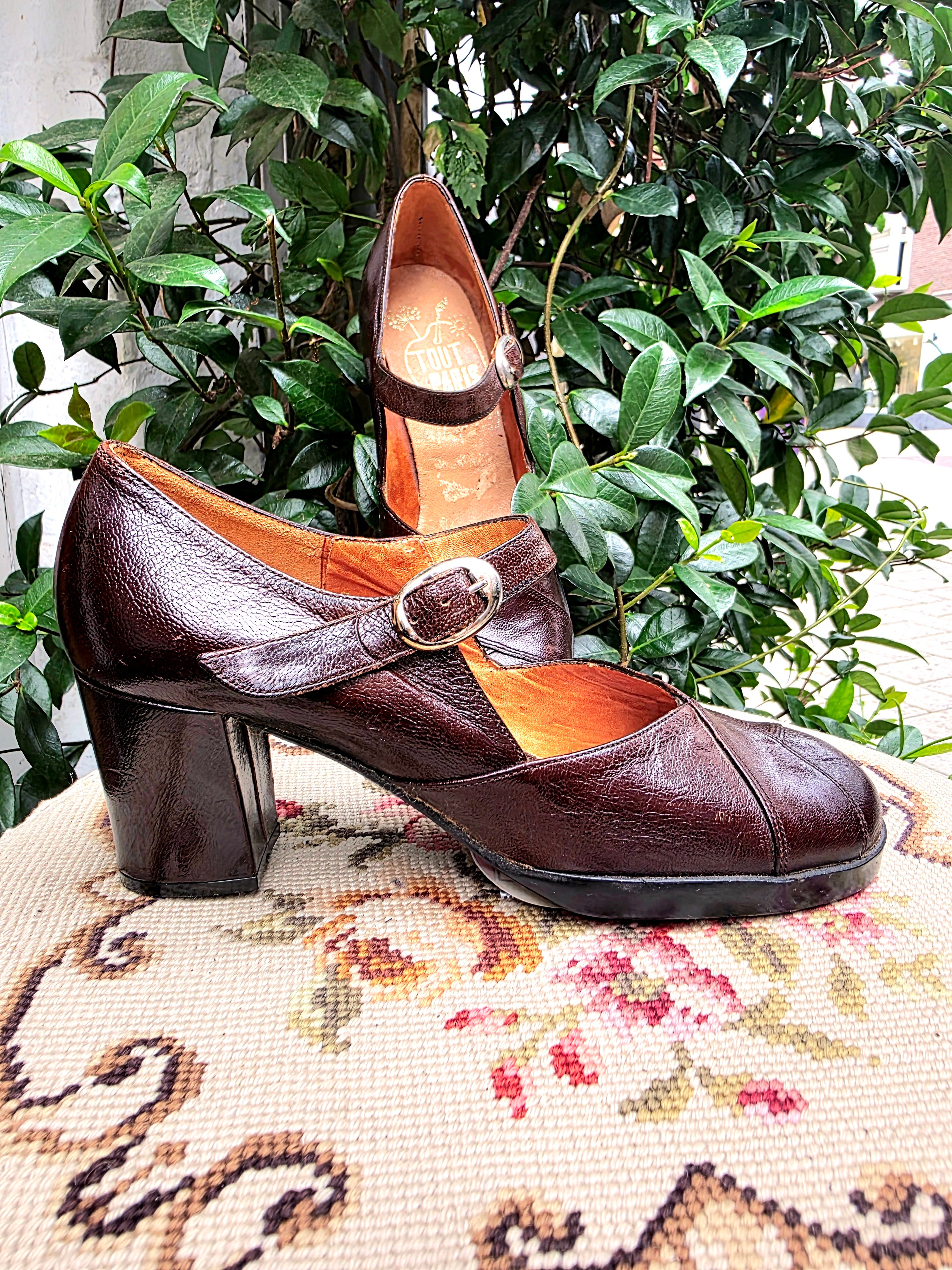 Vintage Deadstock Brand New 60s Tout Paris Shoes