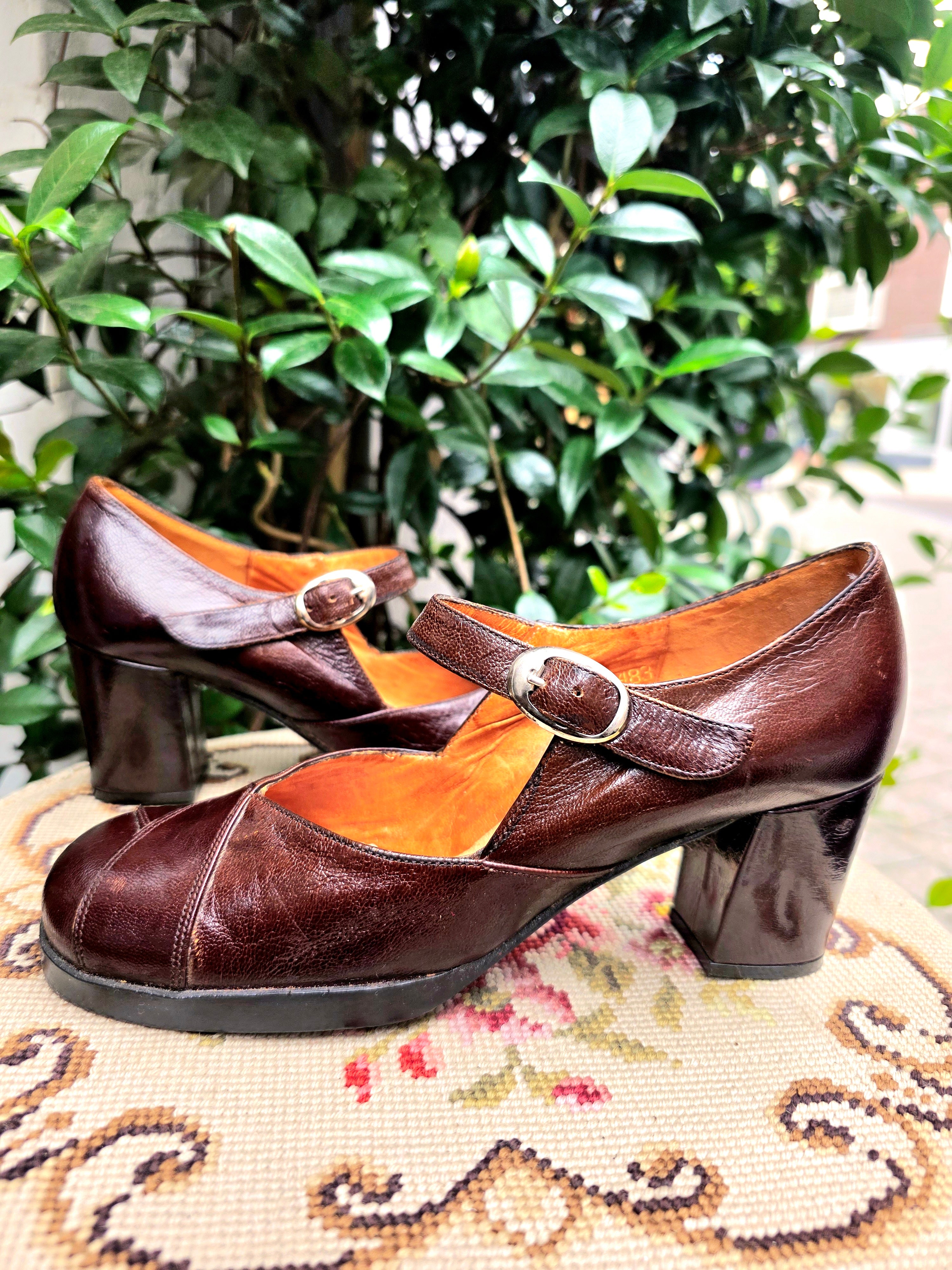 Vintage Deadstock Brand New 60s Tout Paris Shoes