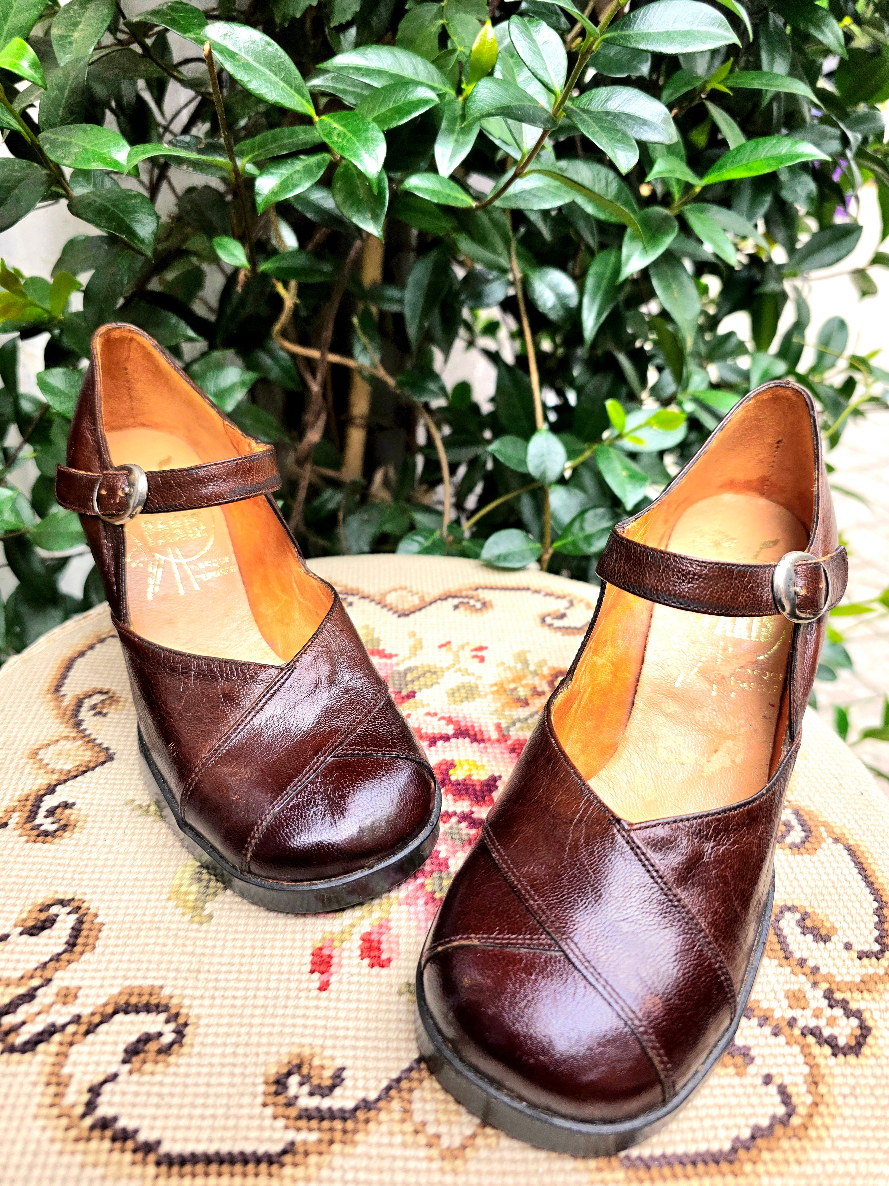 Vintage Deadstock Brand New 60s Tout Paris Shoes