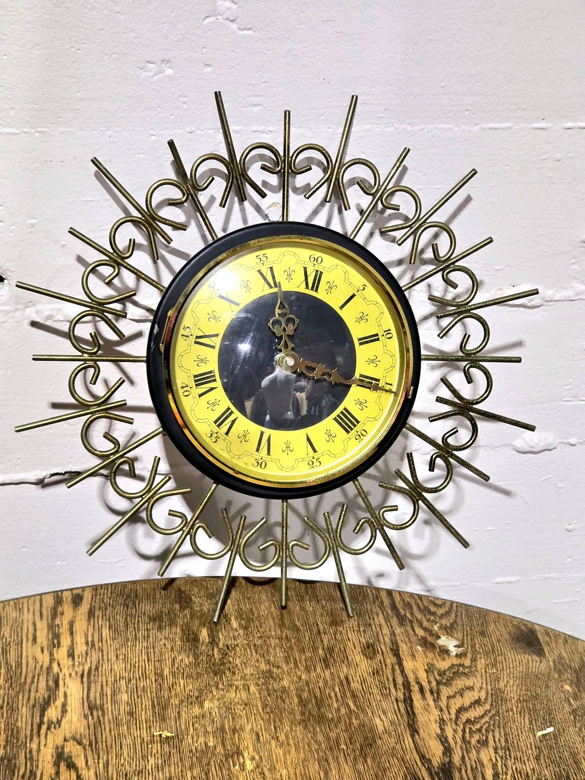 Vintage 1960s / 1970s Wall Clock