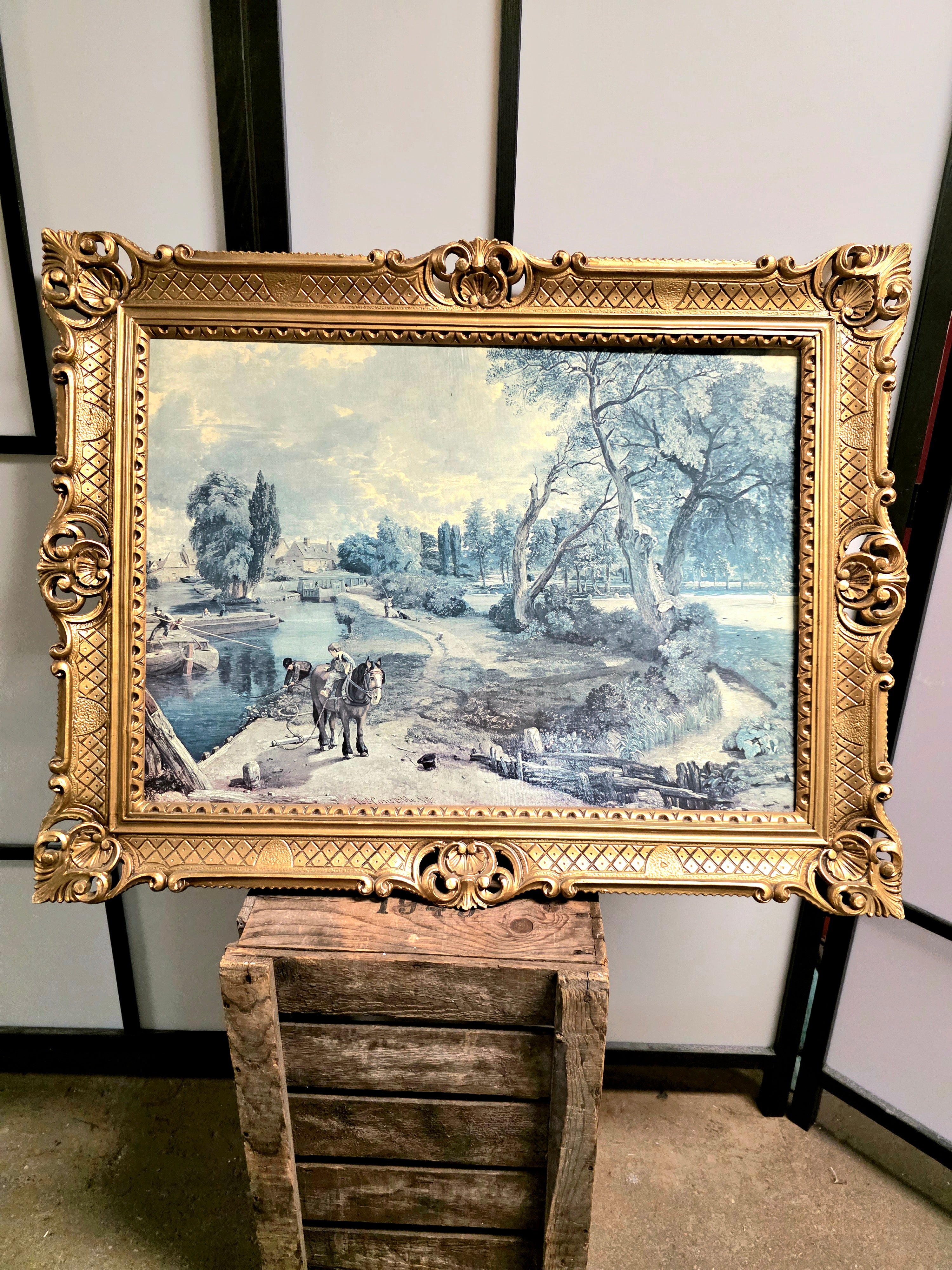 Gold frame pic