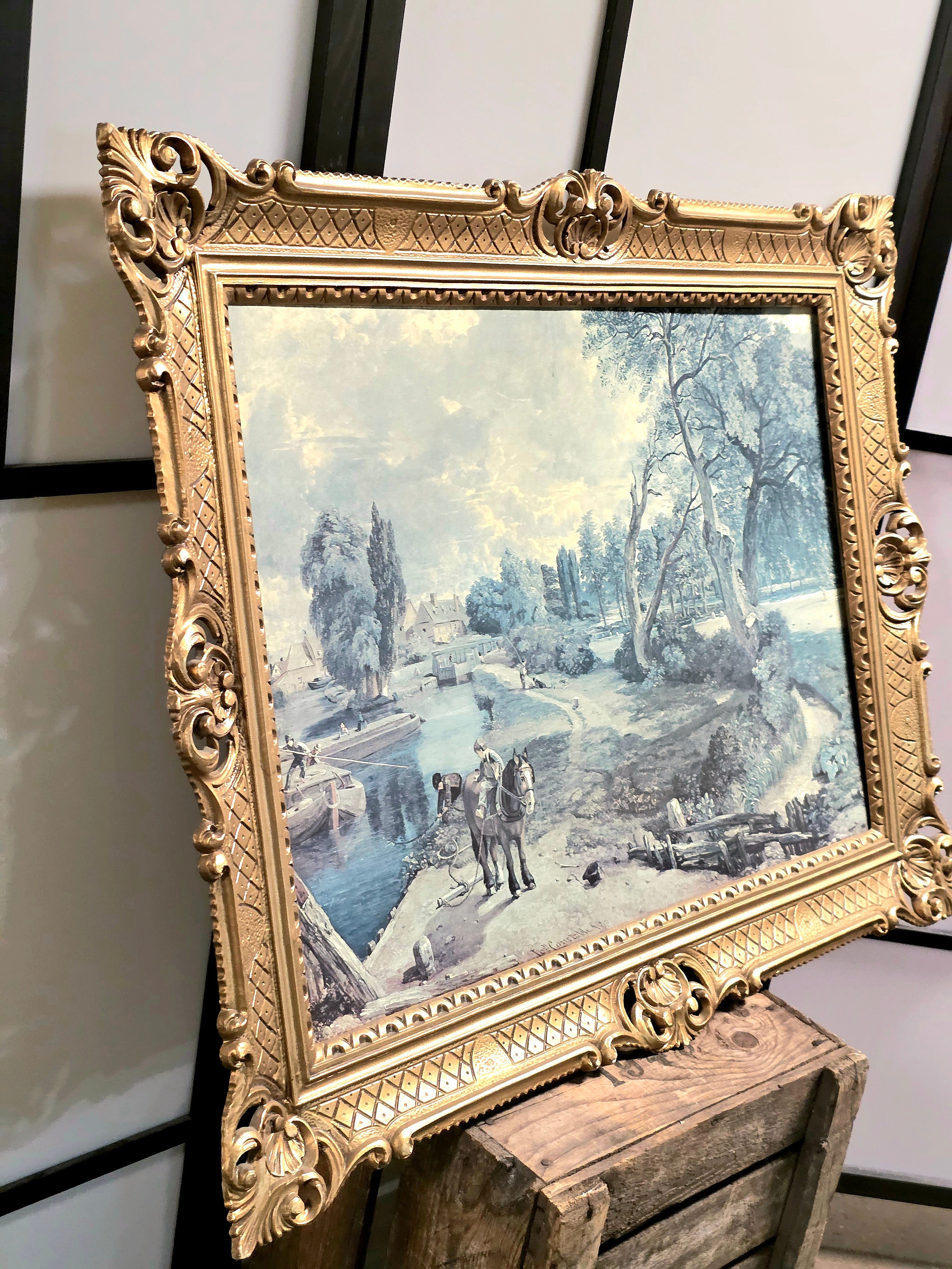 Gold frame pic