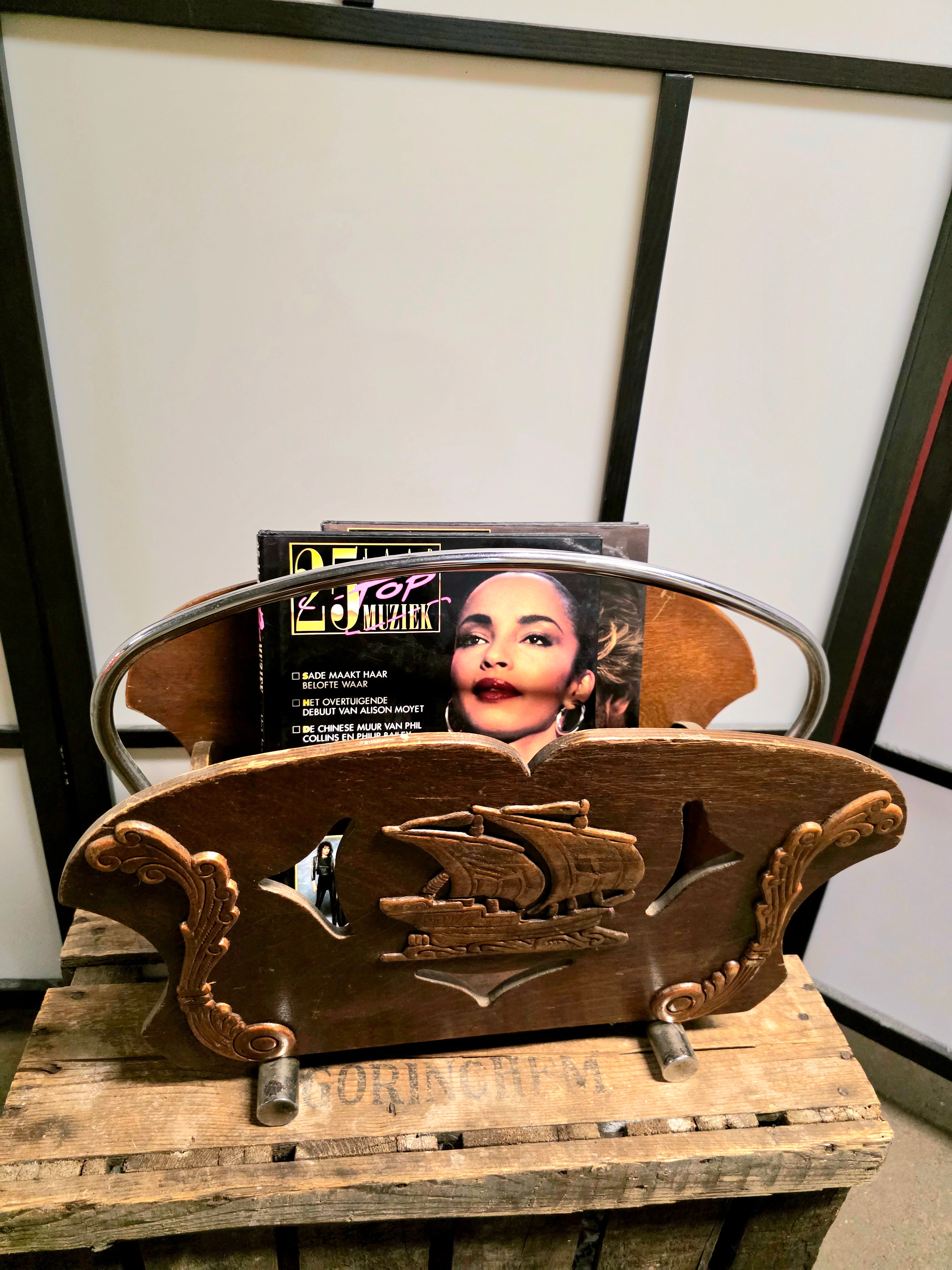 Magazine rack