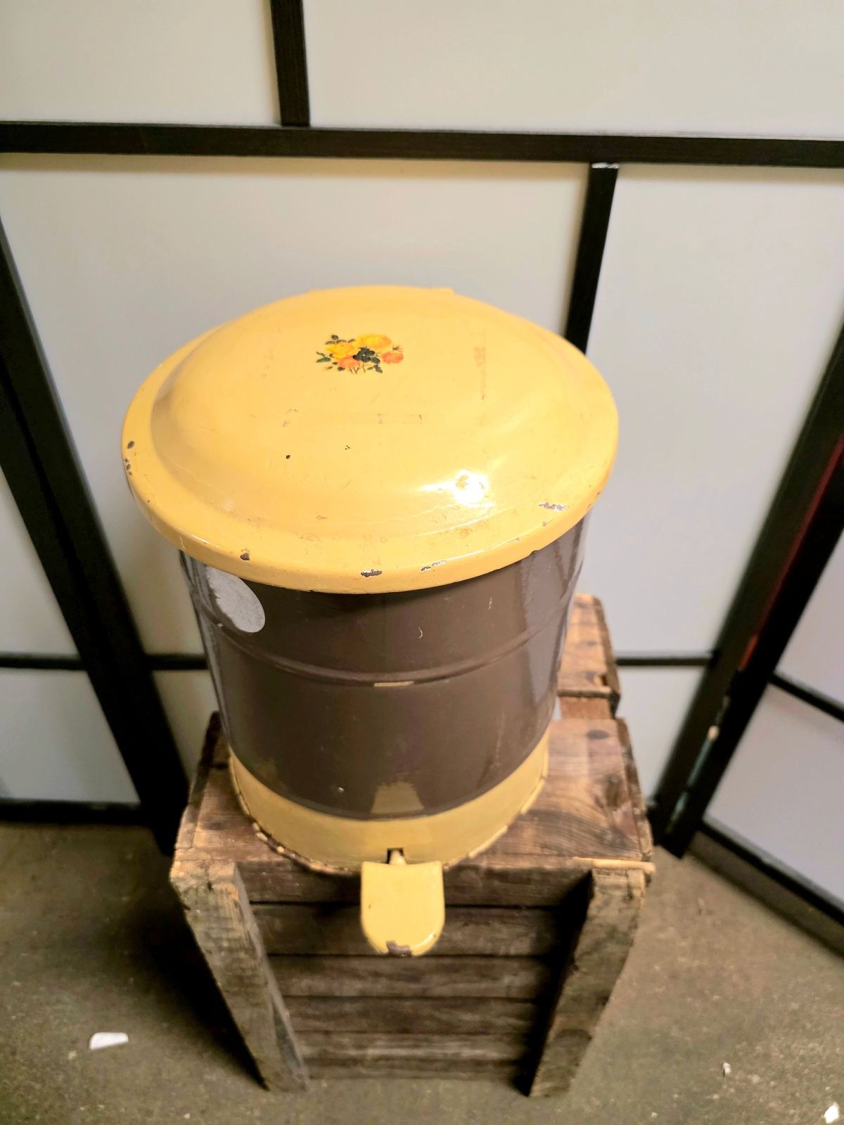 Vintage 70s Pendal Waste Bin