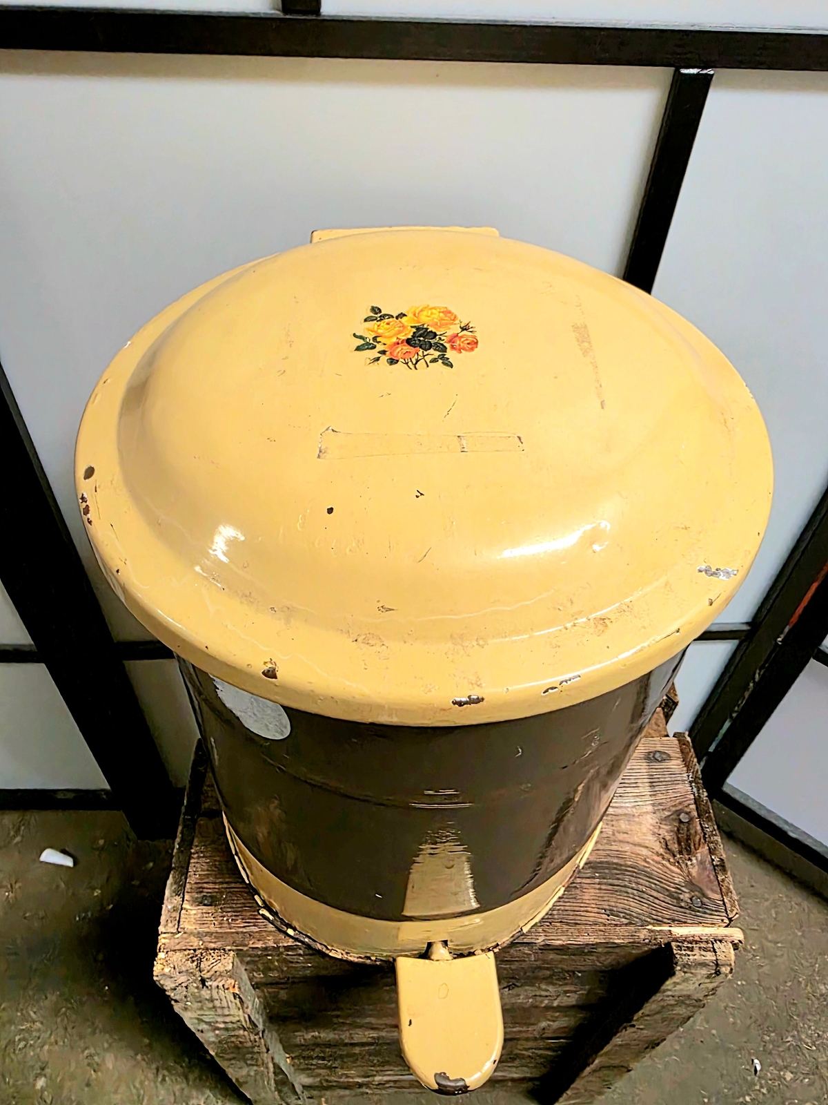 Vintage 70s Pendal Waste Bin