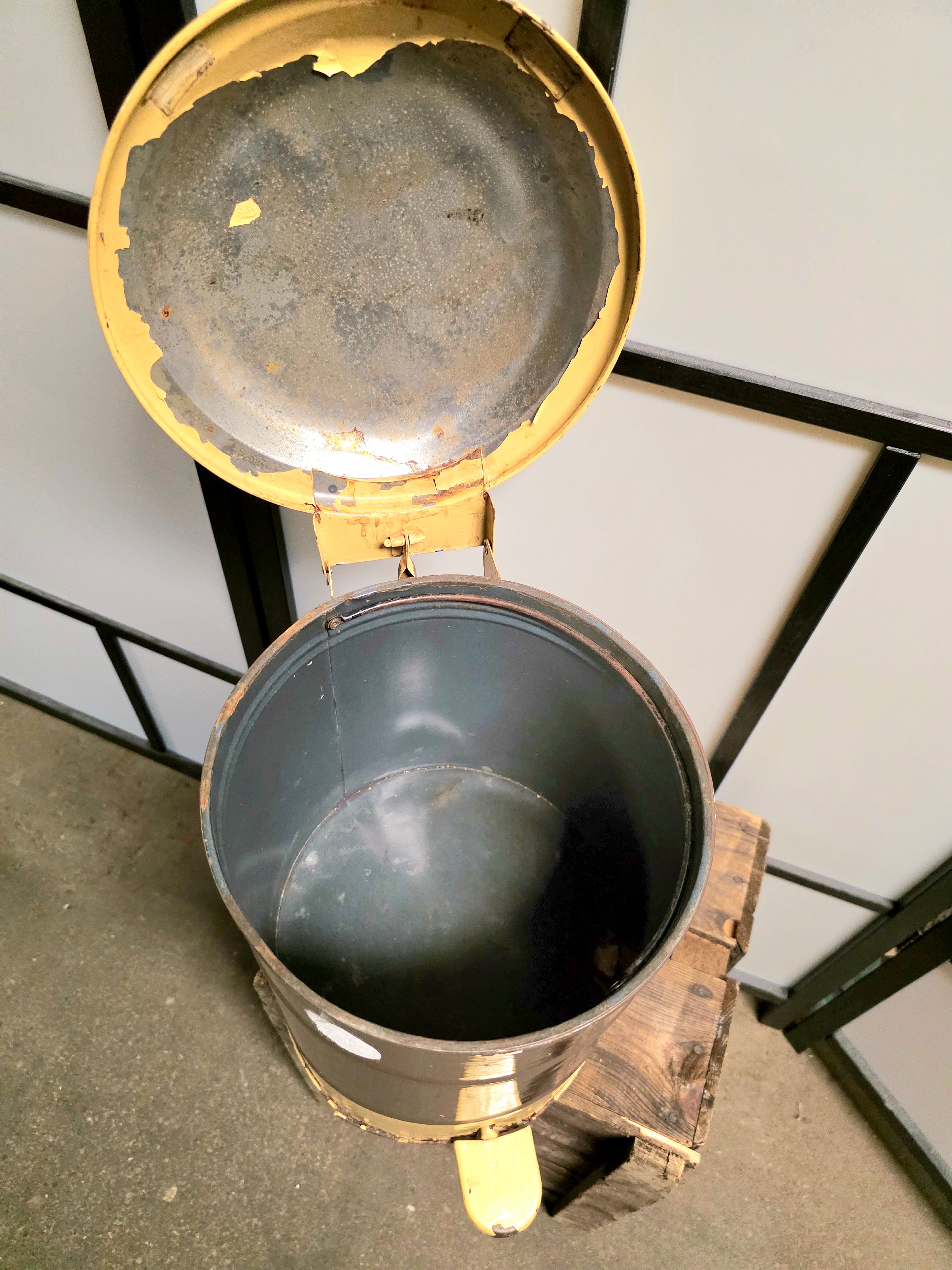 Vintage 70s Pendal Waste Bin