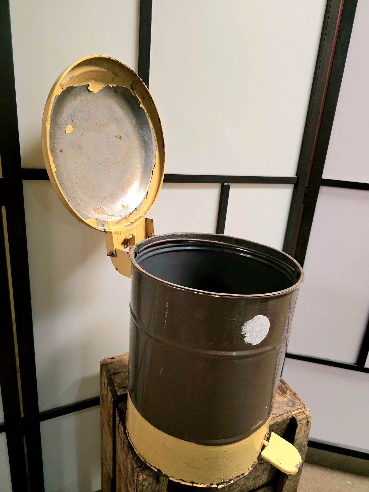 Vintage 70s Pendal Waste Bin