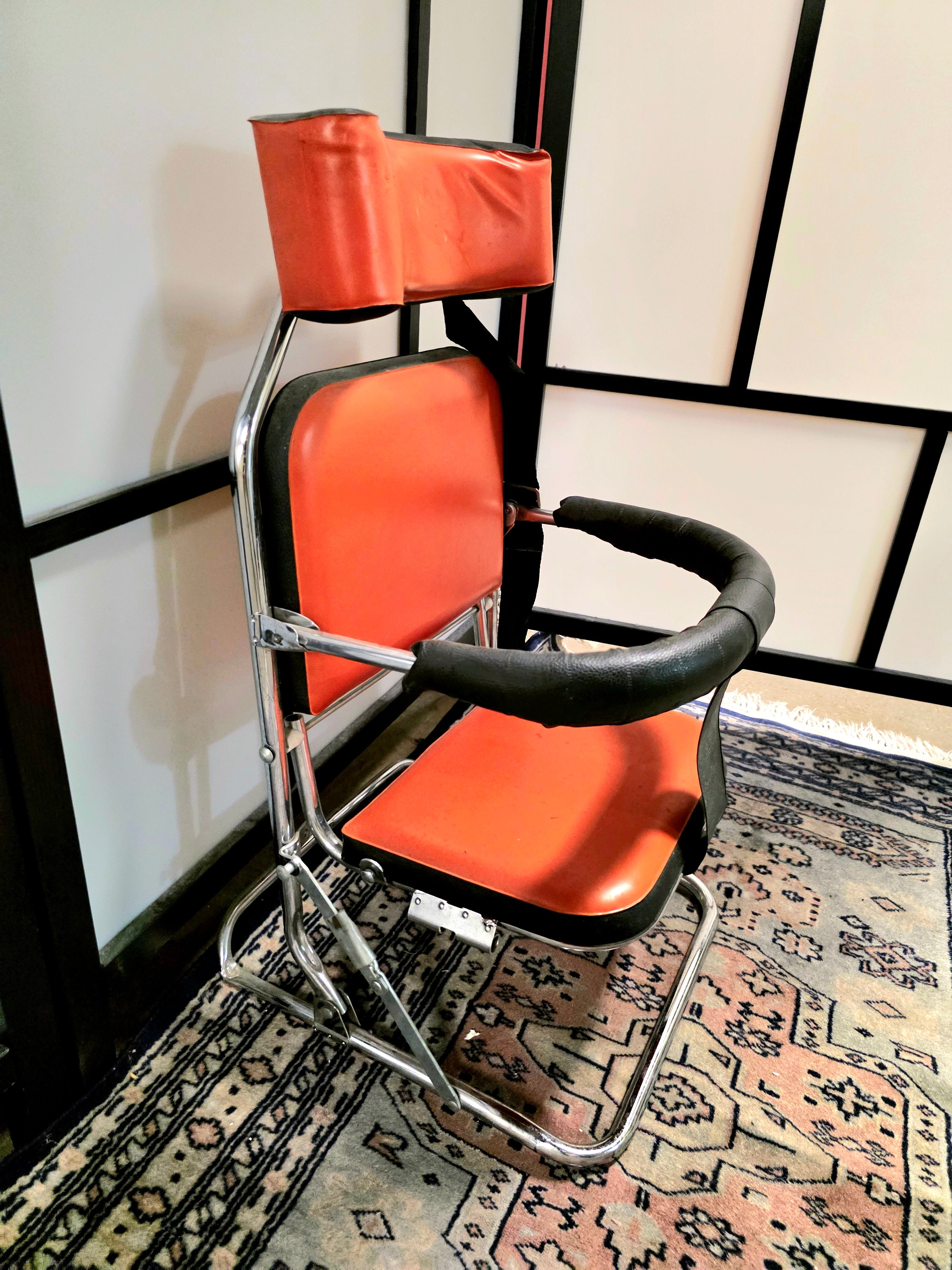Stunning Vintage 1960s / 1970s Folding Child Car Seat