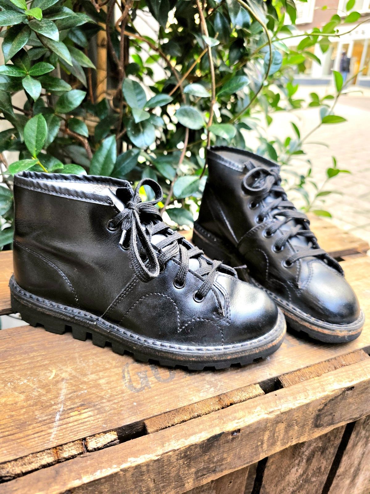 Vintage 60s / 70s MOD Culture Monkey Grafters Ankle Boots