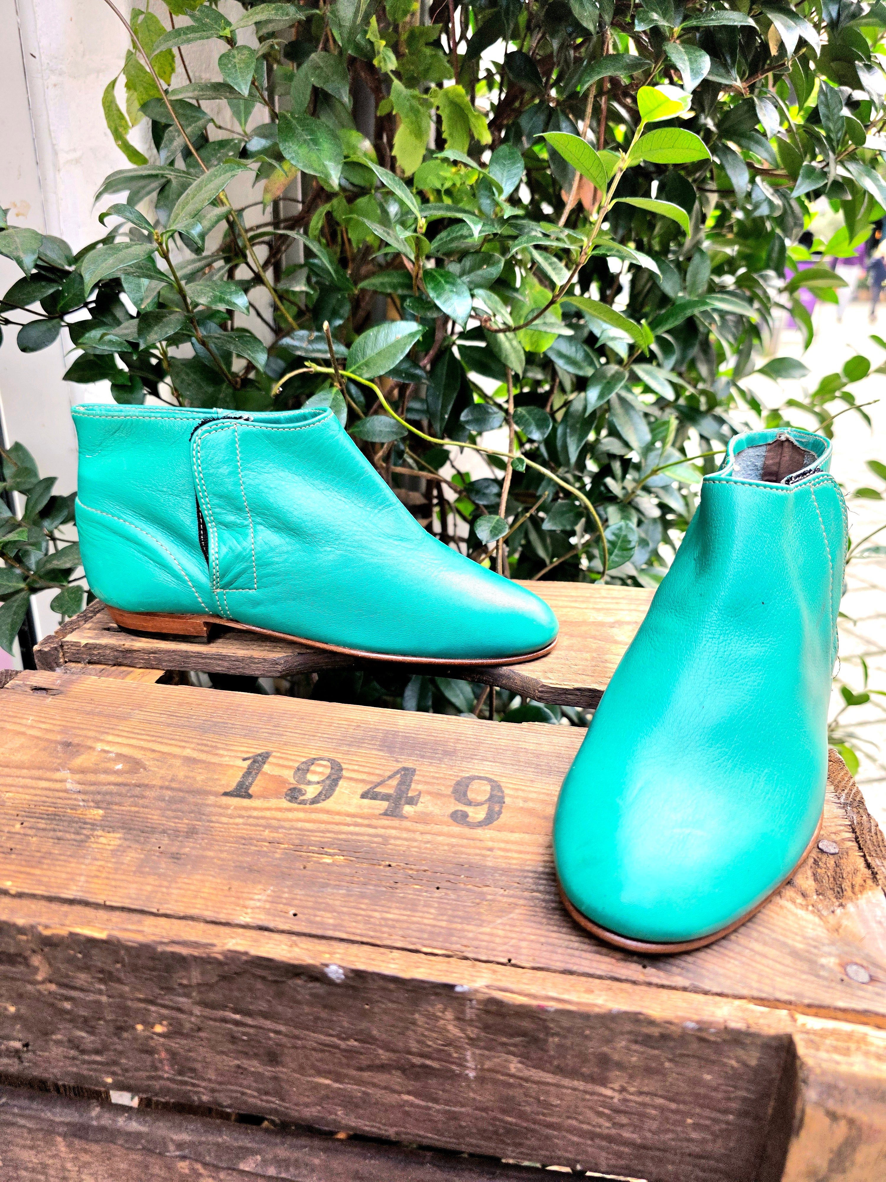 YV6936: Brand New 80s Deadstock Creazioni Massimiliano Ankle Boots