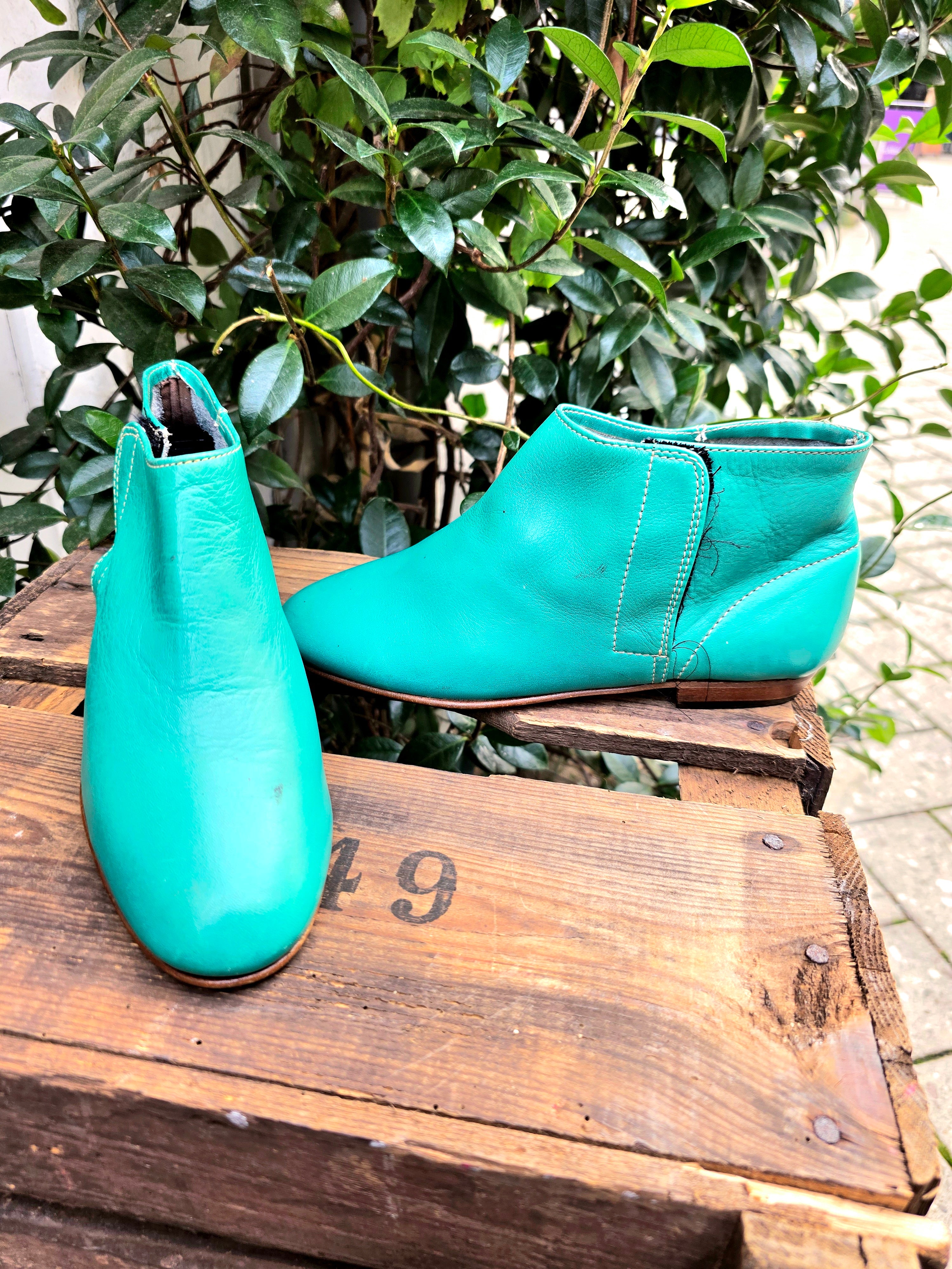 YV6936: Brand New 80s Deadstock Creazioni Massimiliano Ankle Boots
