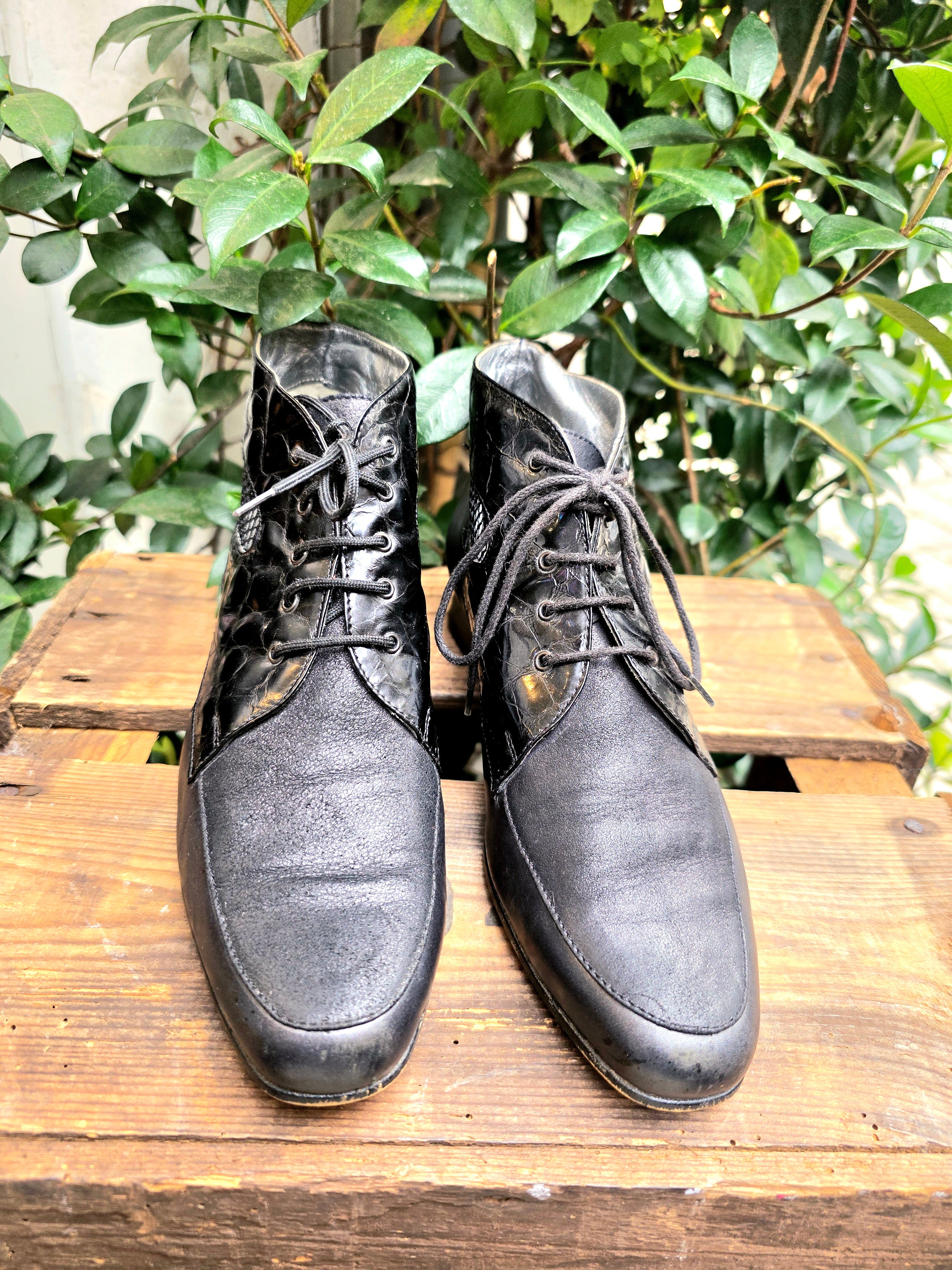 YV6941: Vintage 80s / 90s Roberto D' Angelo Ankle Boots