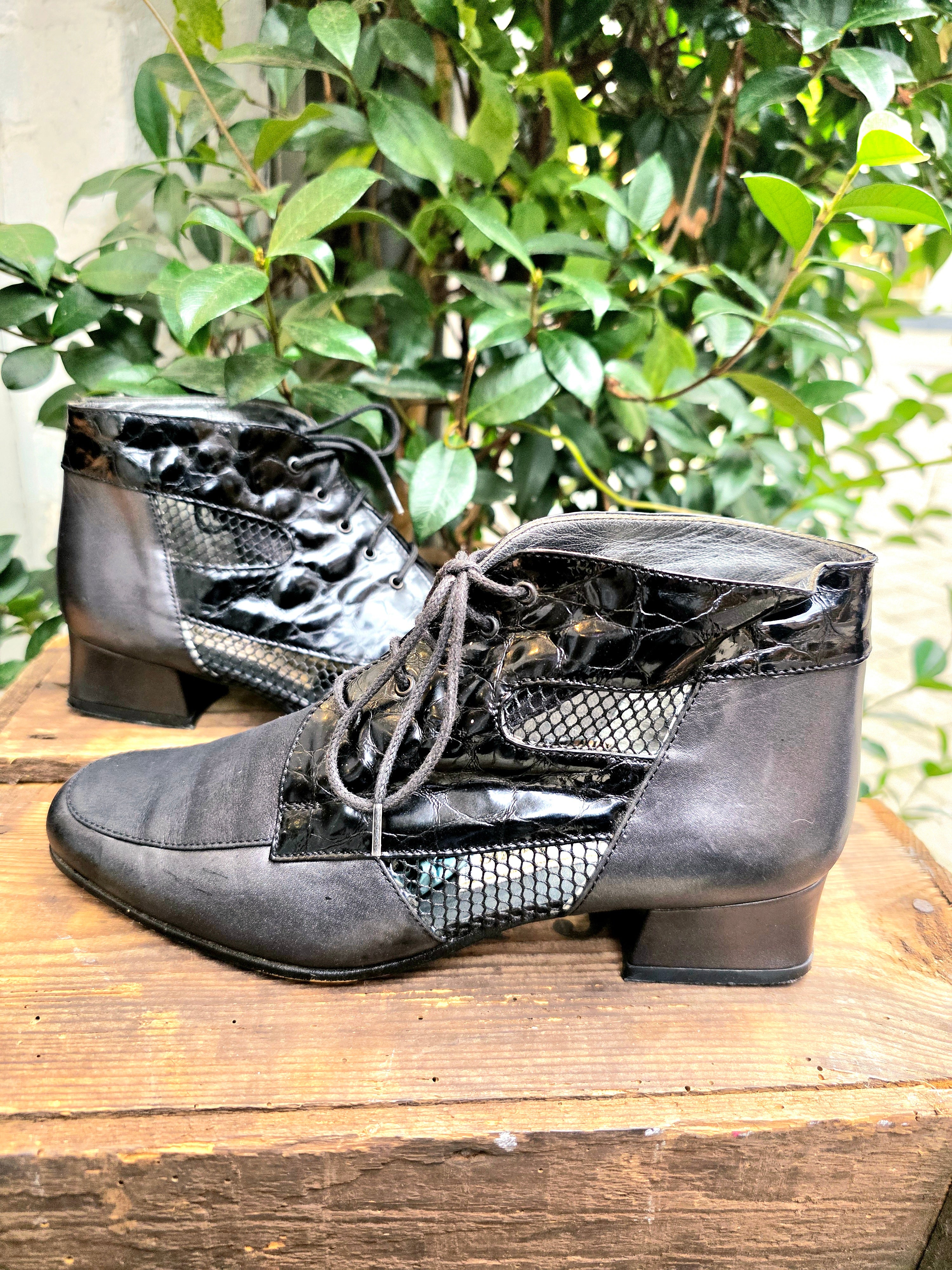 YV6941: Vintage 80s / 90s Roberto D' Angelo Ankle Boots