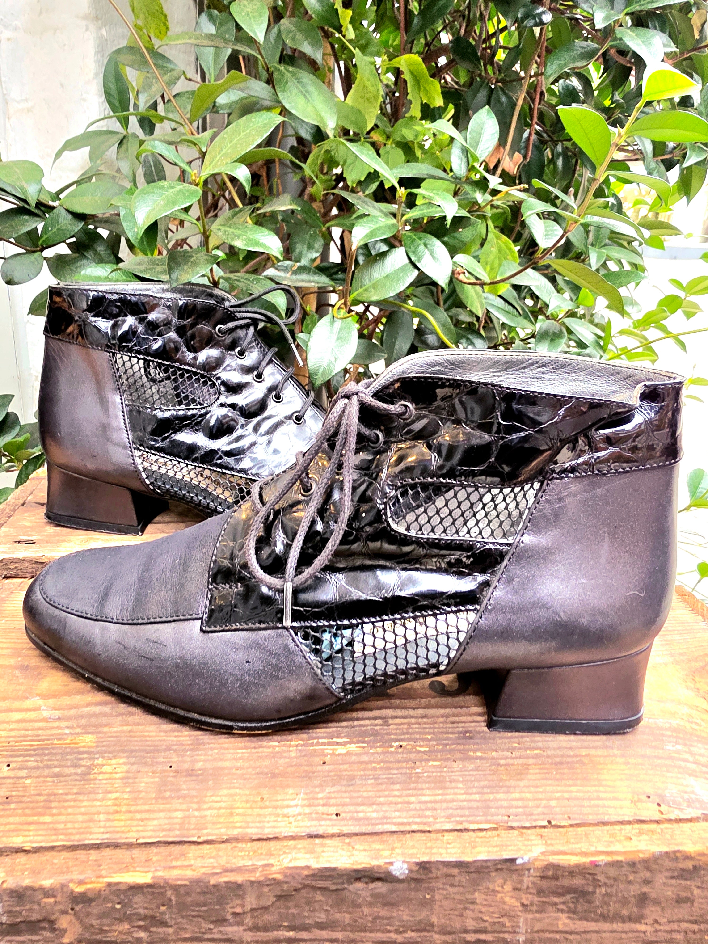 YV6941: Vintage 80s / 90s Roberto D' Angelo Ankle Boots