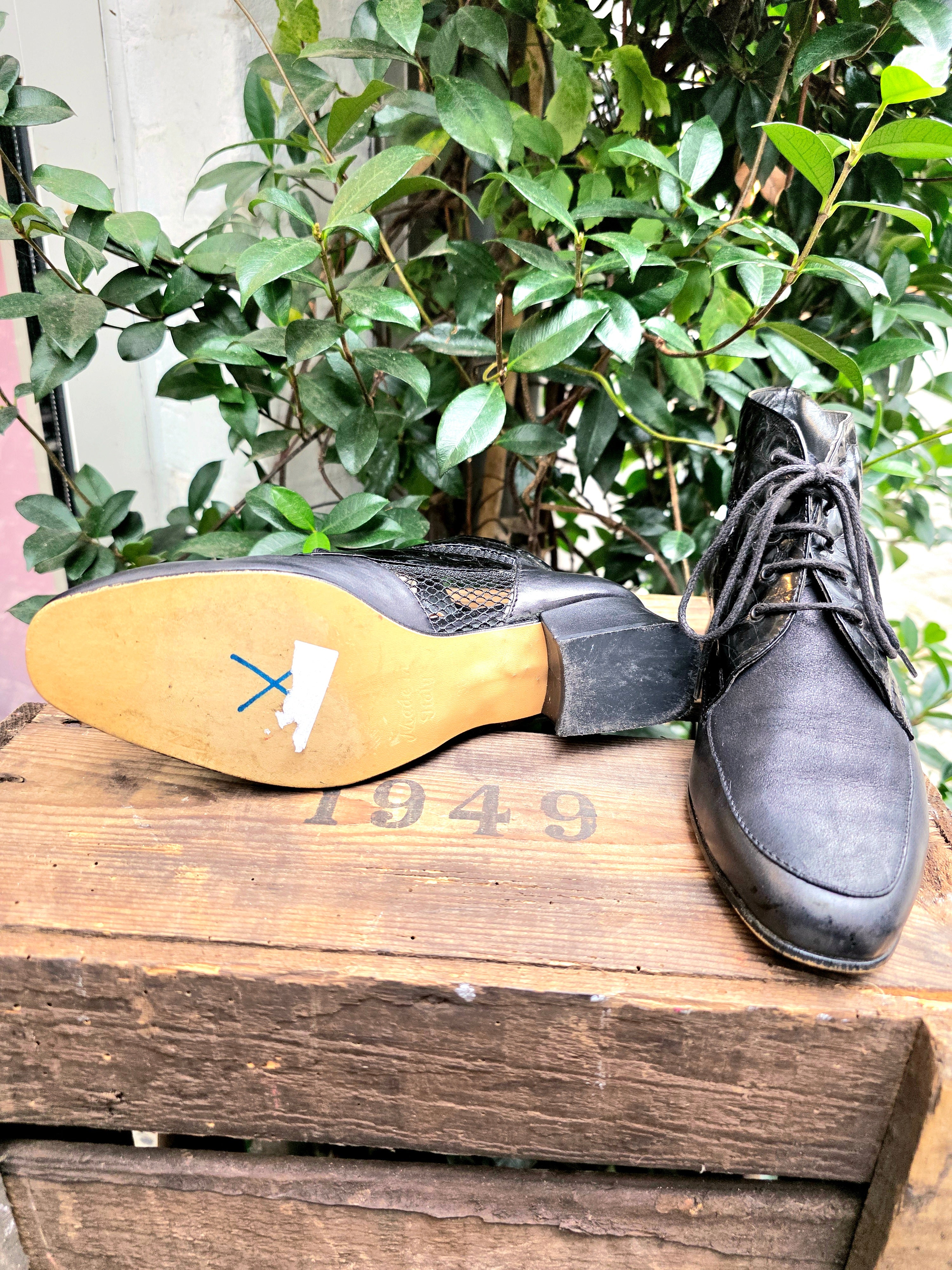 YV6941: Vintage 80s / 90s Roberto D' Angelo Ankle Boots