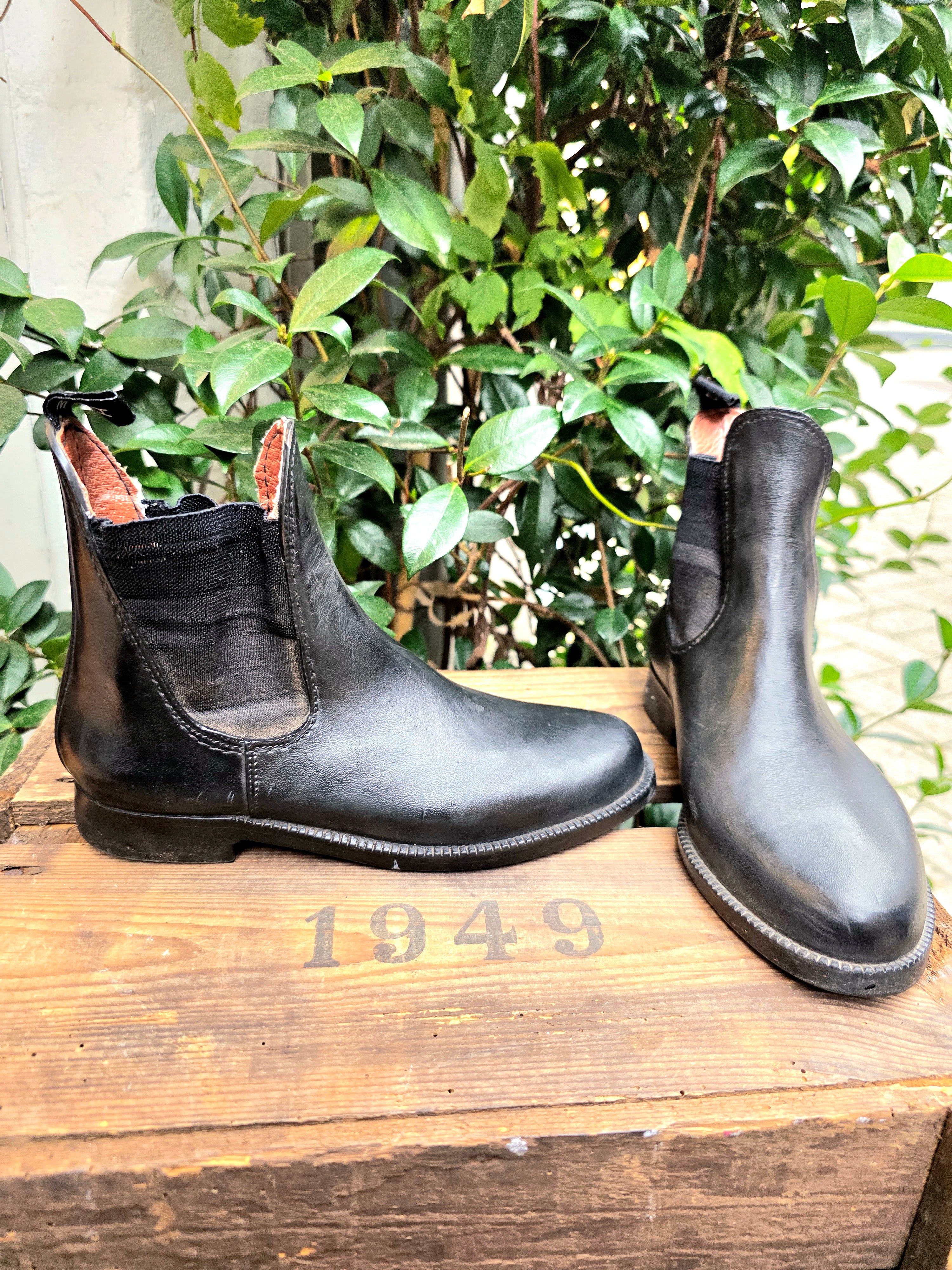 YV6948: Vintage 80s / 90s HKM Jodhpurs Ankle Boots